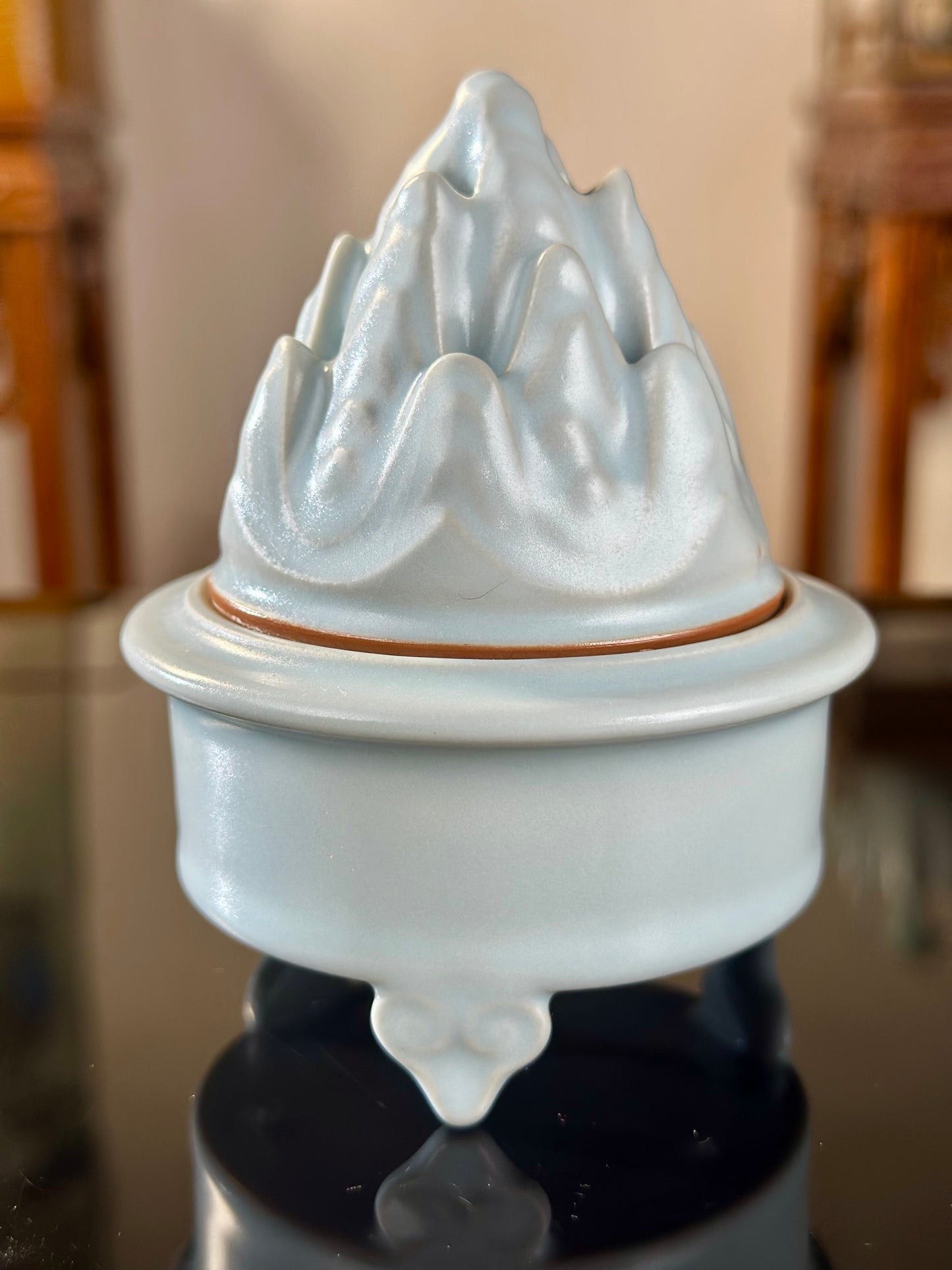 Handcrafted Ru Ware Classic Moon White Glaze Incense Holder Chinese High-class Ru Porcelain Ruyao Moon White Glaze