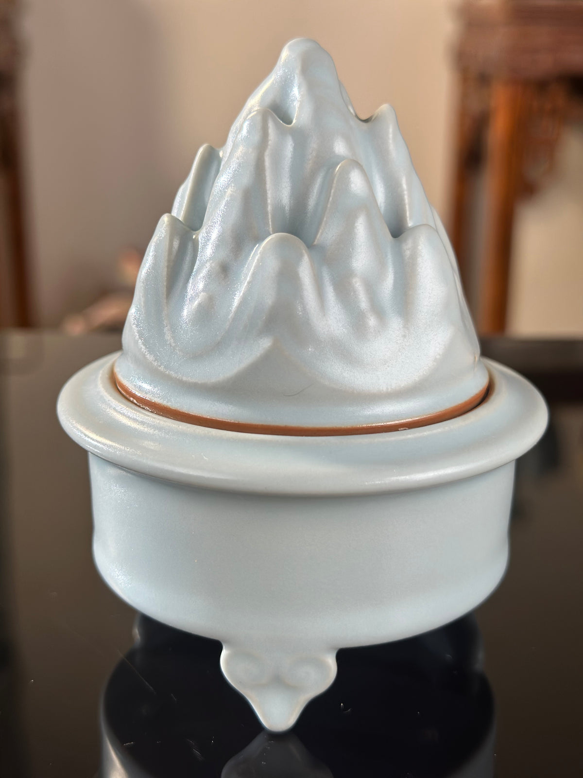 Handcrafted Ru Ware Classic Moon White Glaze Incense Holder Chinese High-class Ru Porcelain Ruyao Moon White Glaze