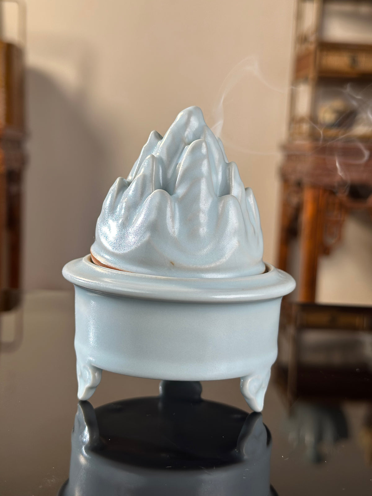 Handcrafted Ru Ware Classic Moon White Glaze Incense Holder Chinese High-class Ru Porcelain Ruyao Moon White Glaze