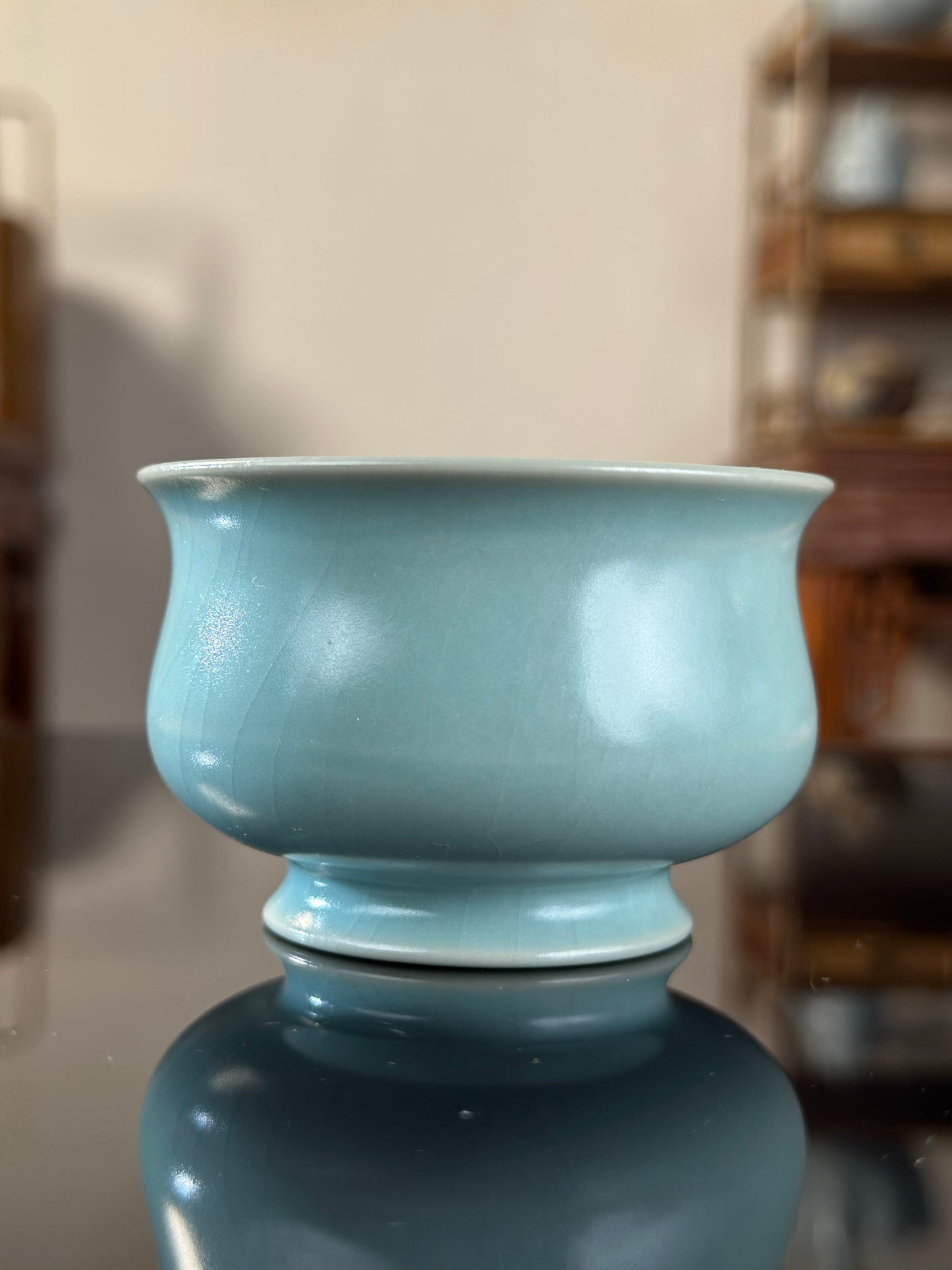 Handcrafted Ru Ware Classic Teacup Chinese High-class Ru Porcelain Ruyao Blue Sky Glazed Yulan Shape Cup
