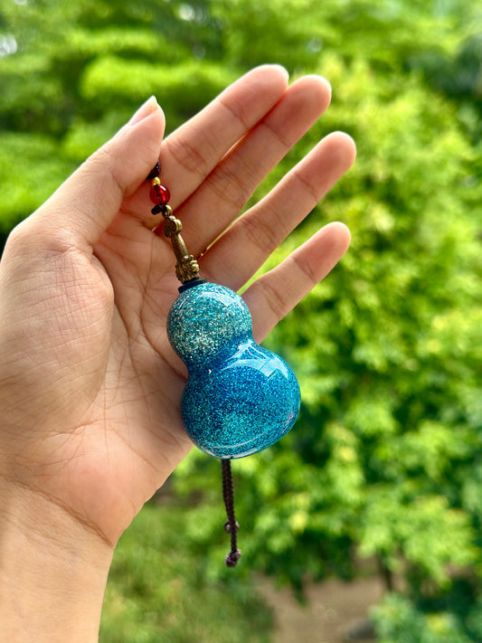 Handcrafted Chinese Natural Lacquered Foil Powerder Gourd Hulu Art Necklace Decoration Accessory