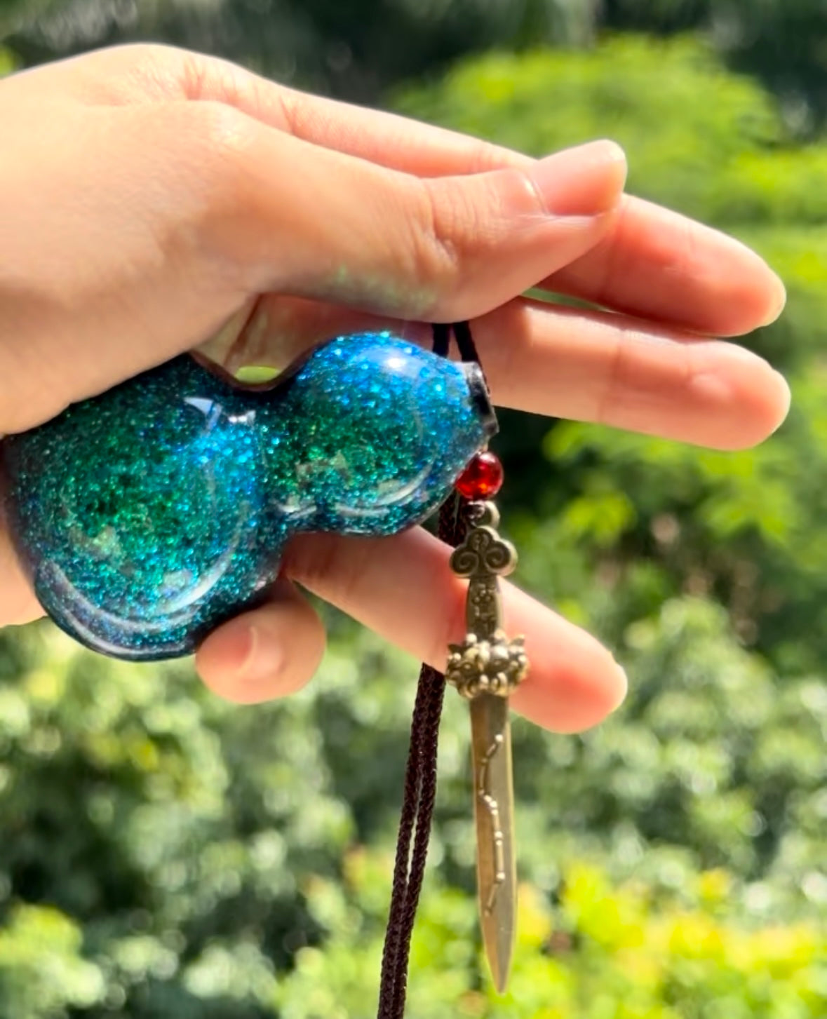 Handcrafted Chinese Natural Lacquered Foil Powerder Gourd Hulu Art Necklace Decoration Accessory