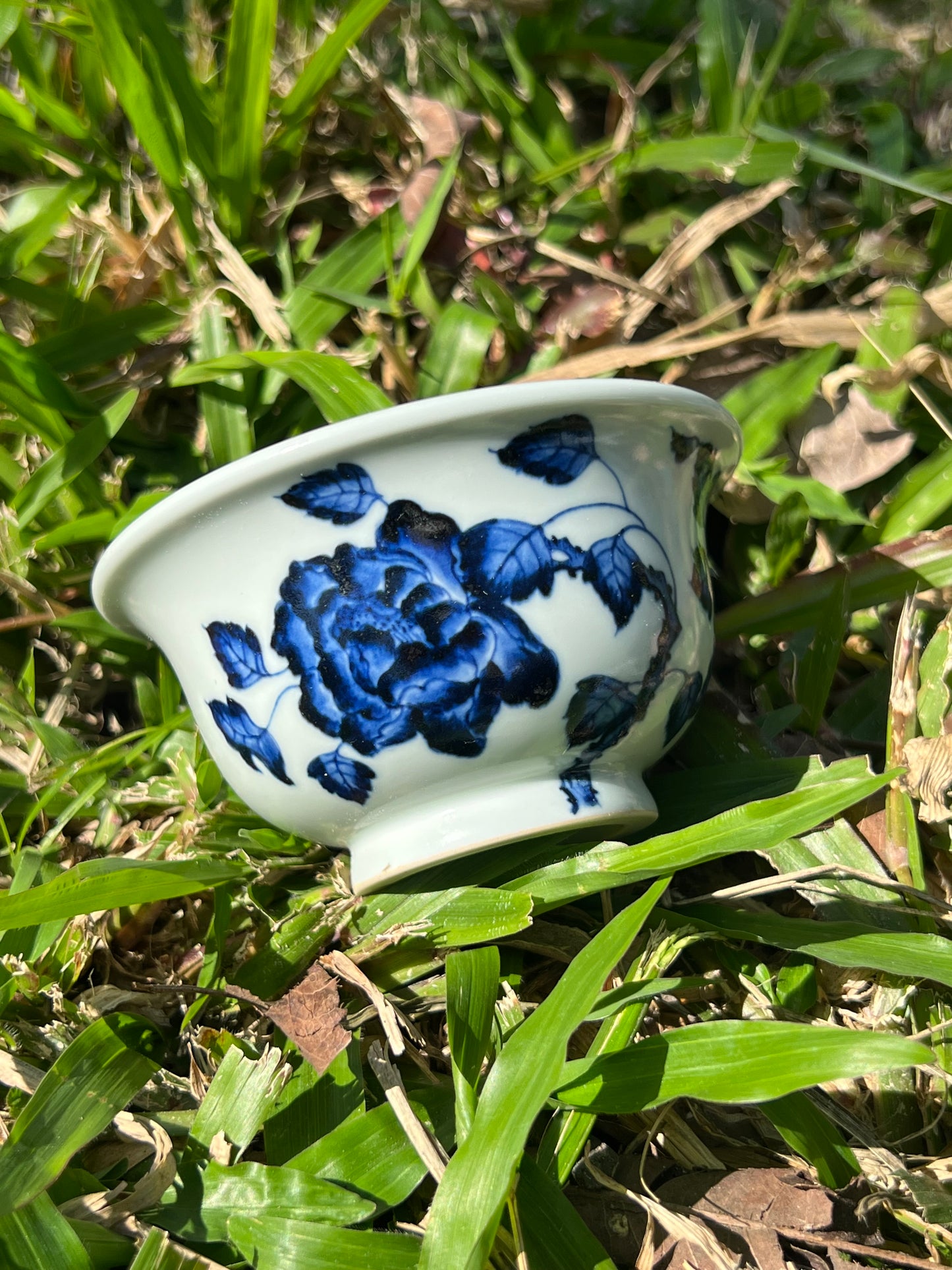 Hand Painted Chinese Blue and White Porcelain Peony Gaiwan Jingdezhen Master Ceramic Artwork