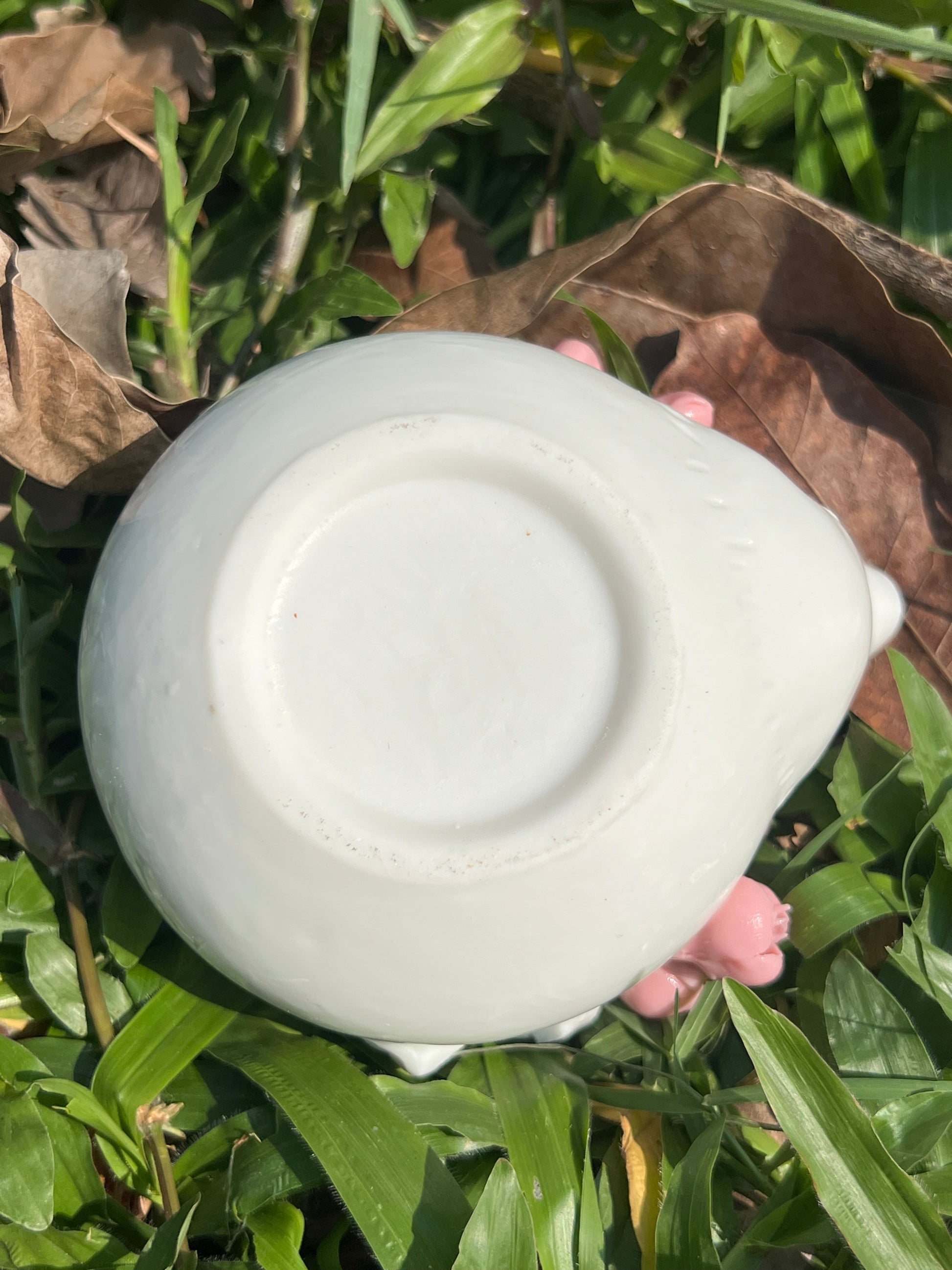 This is a woodfired white pottery flower faircup gongdaobei