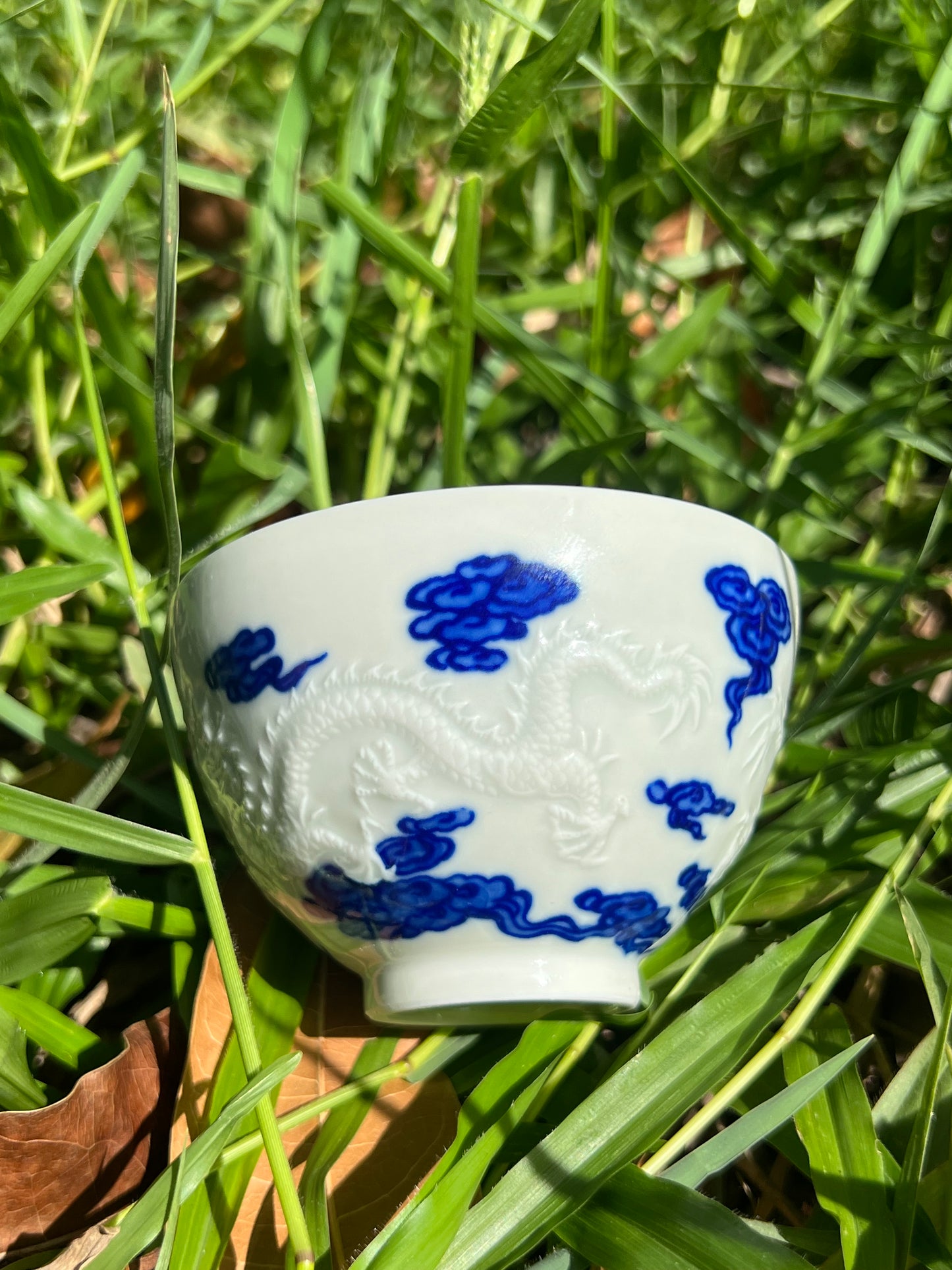 Hand Engraved Chinese Blue and White Porcelain Dragon Jingdezhen Teacup Master Cup Ceramic Artwork