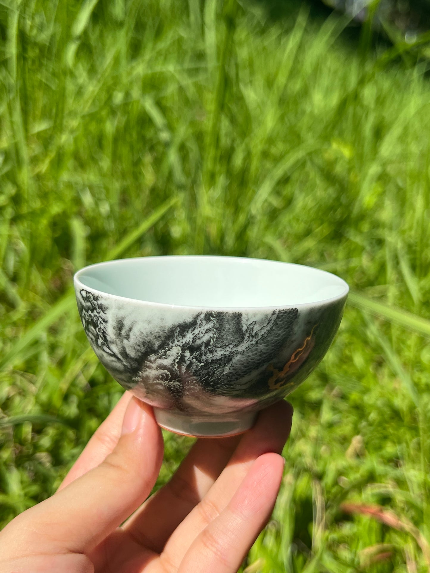 Handcrafted Chinese Hand Painted Chinese Dragon Jingdezhen Black Teacup Master Cup Pottery Artwork