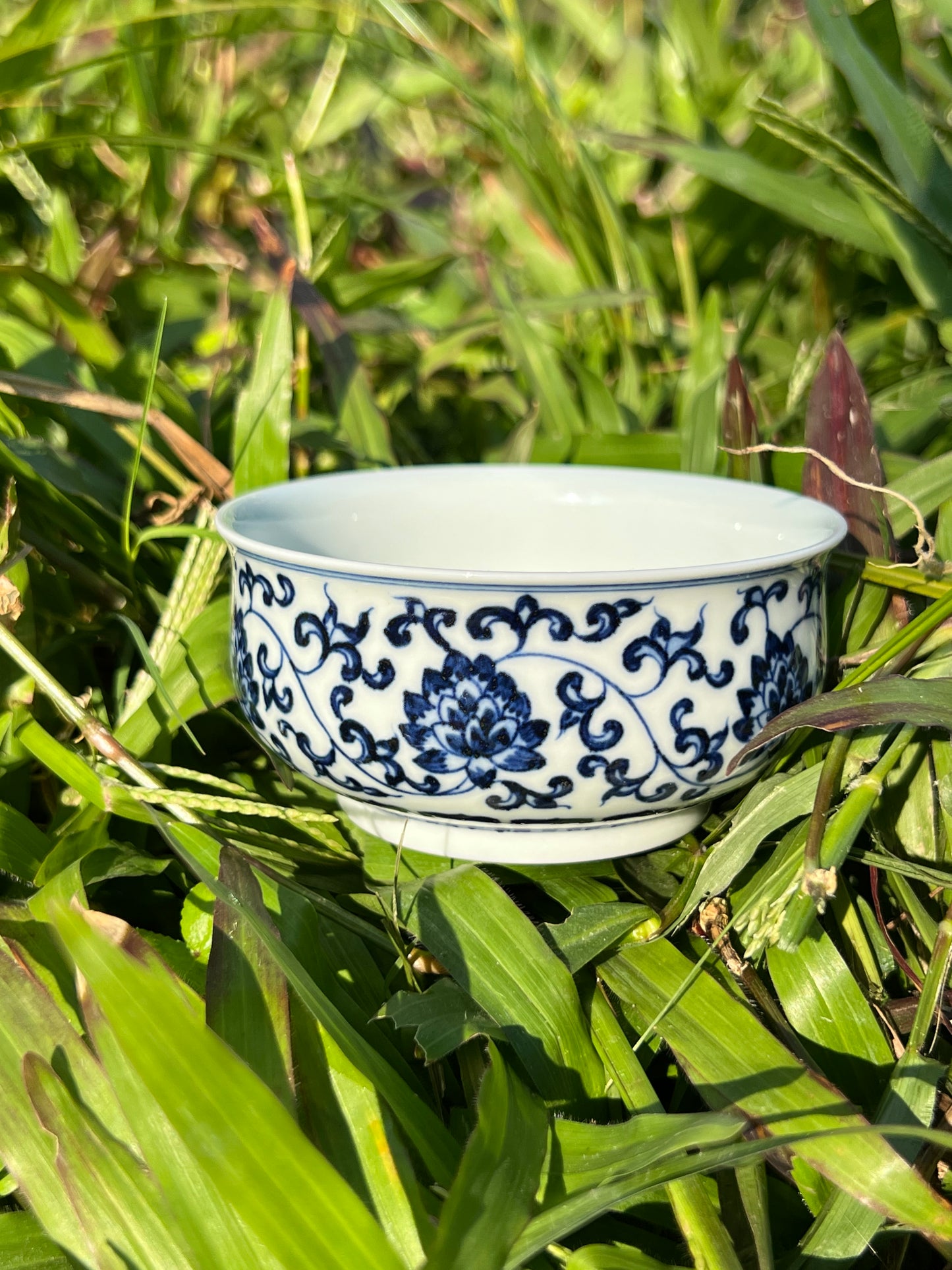 Hand Painted Chinese Blue and White Porcelain Lotus Of Twined Stems Teacup Jingdezhen Master Ceramic Artwork