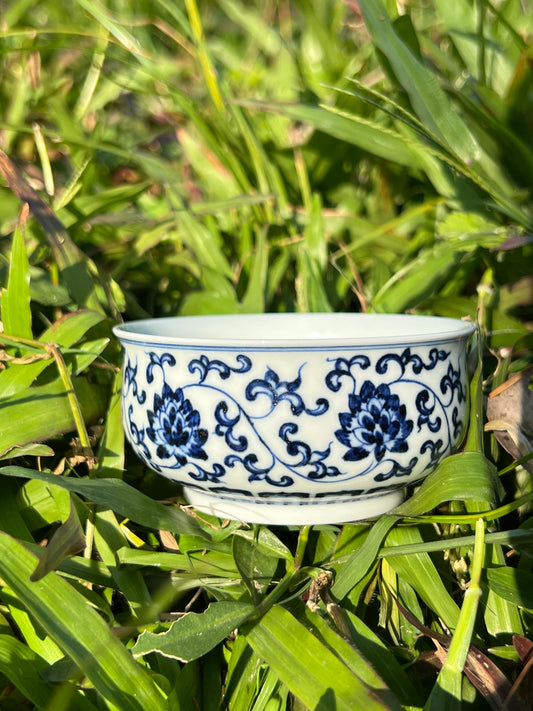 Hand Painted Chinese Blue and White Porcelain Lotus Of Twined Stems Teacup Jingdezhen Master Ceramic Artwork