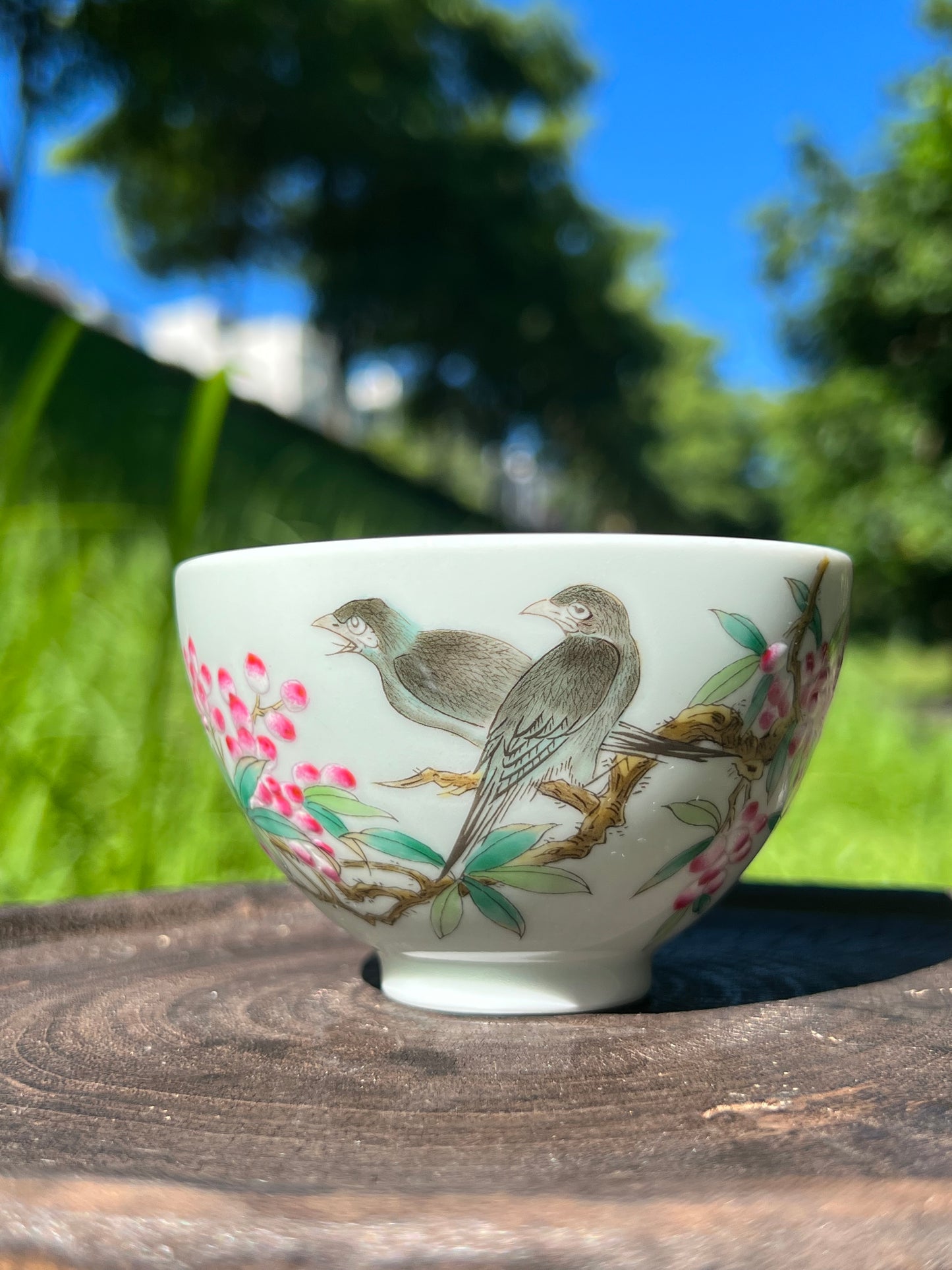 Handcrafted Chinese Handpainted Chinese Flower Bird Famille Rose Gaiwan Jingdezhen Master Ceramic Artwork