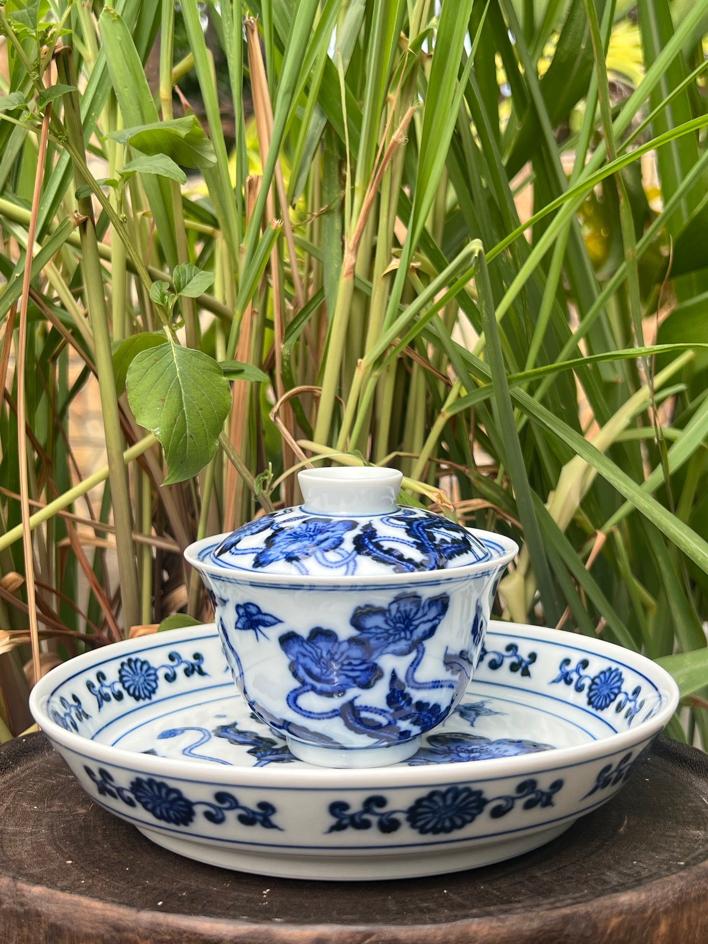 Handcrafted Chinese Handpainted Chinese Corn Poppy Blue and White Porcelain Gaiwan Set Jingdezhen Teapot Ceramic Artwork