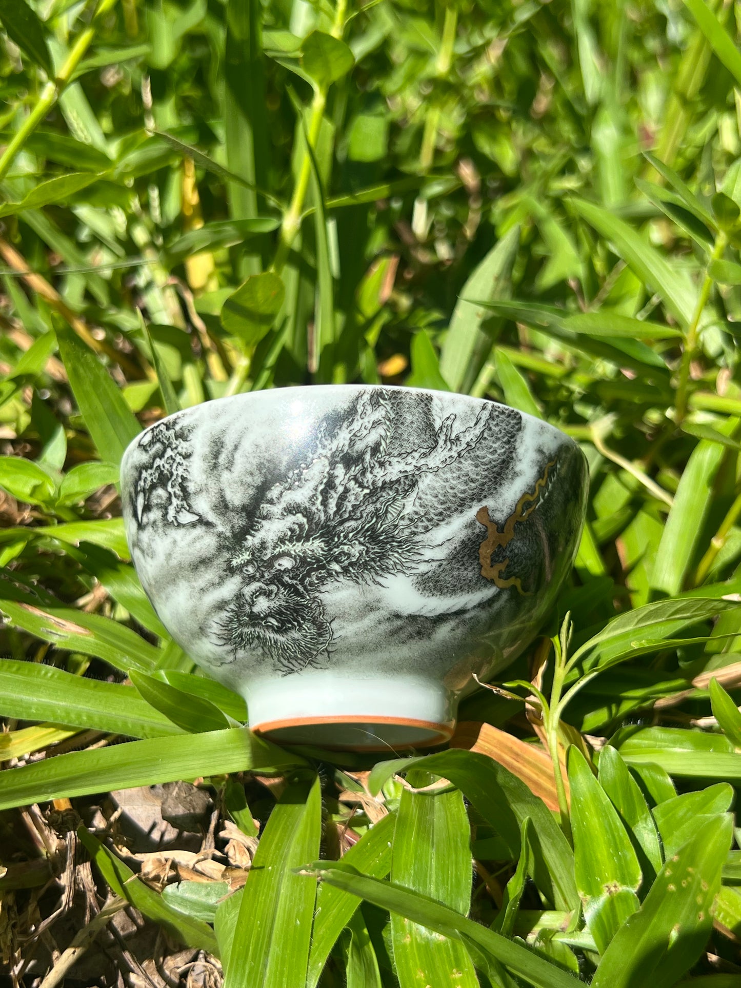 Handcrafted Chinese Hand Painted Chinese Dragon Jingdezhen Black Teacup Master Cup Pottery Artwork