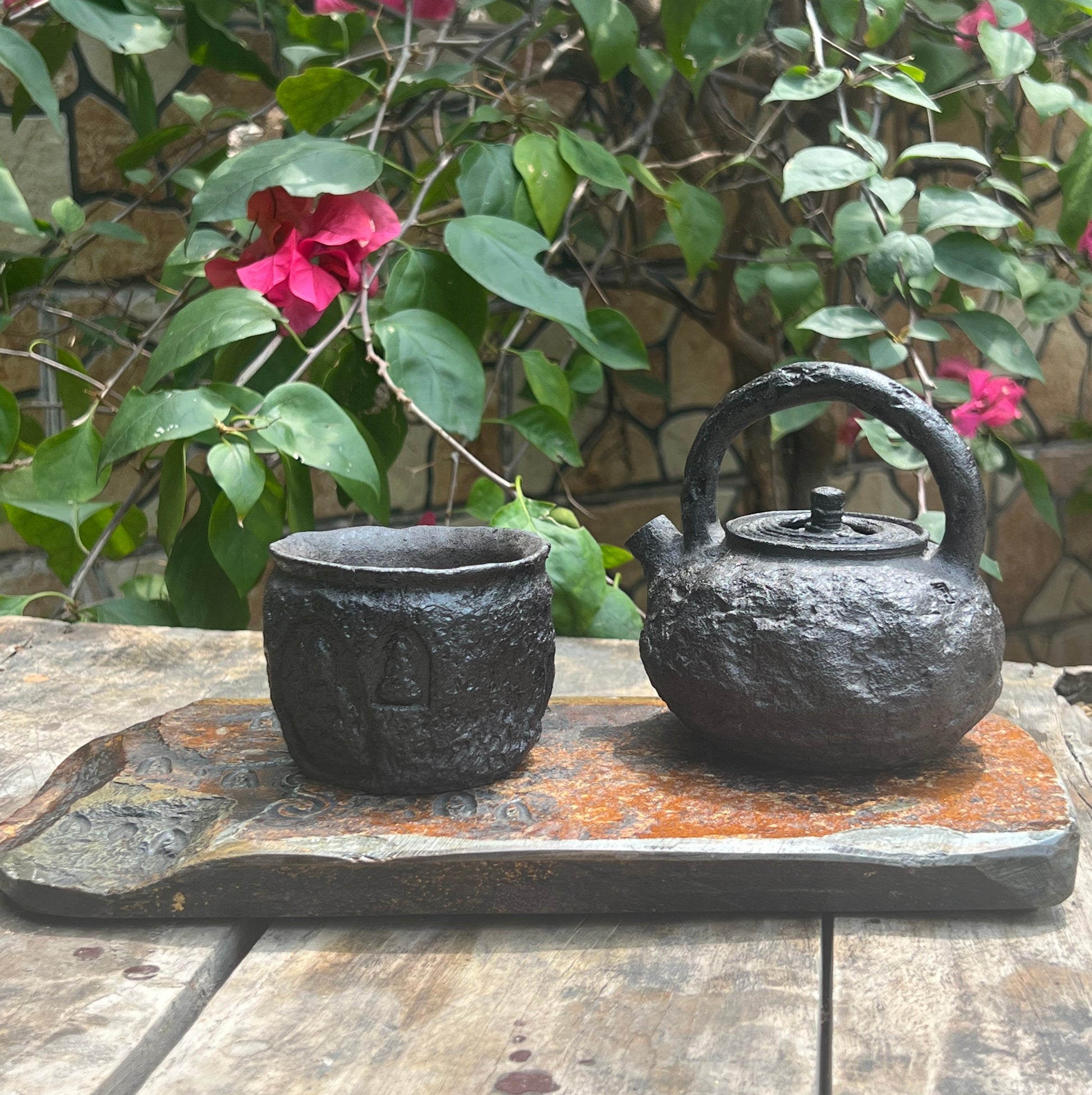 This is an inkstone tea tray tea boat