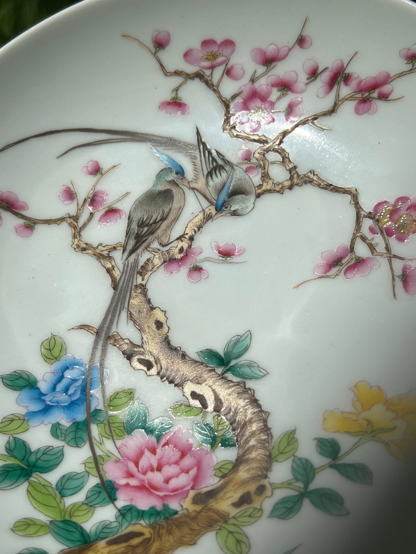 Handcrafted Chinese Handpainted Chinese Flower Bird Famille Rose Gaiwan Jingdezhen Master Ceramic Artwork