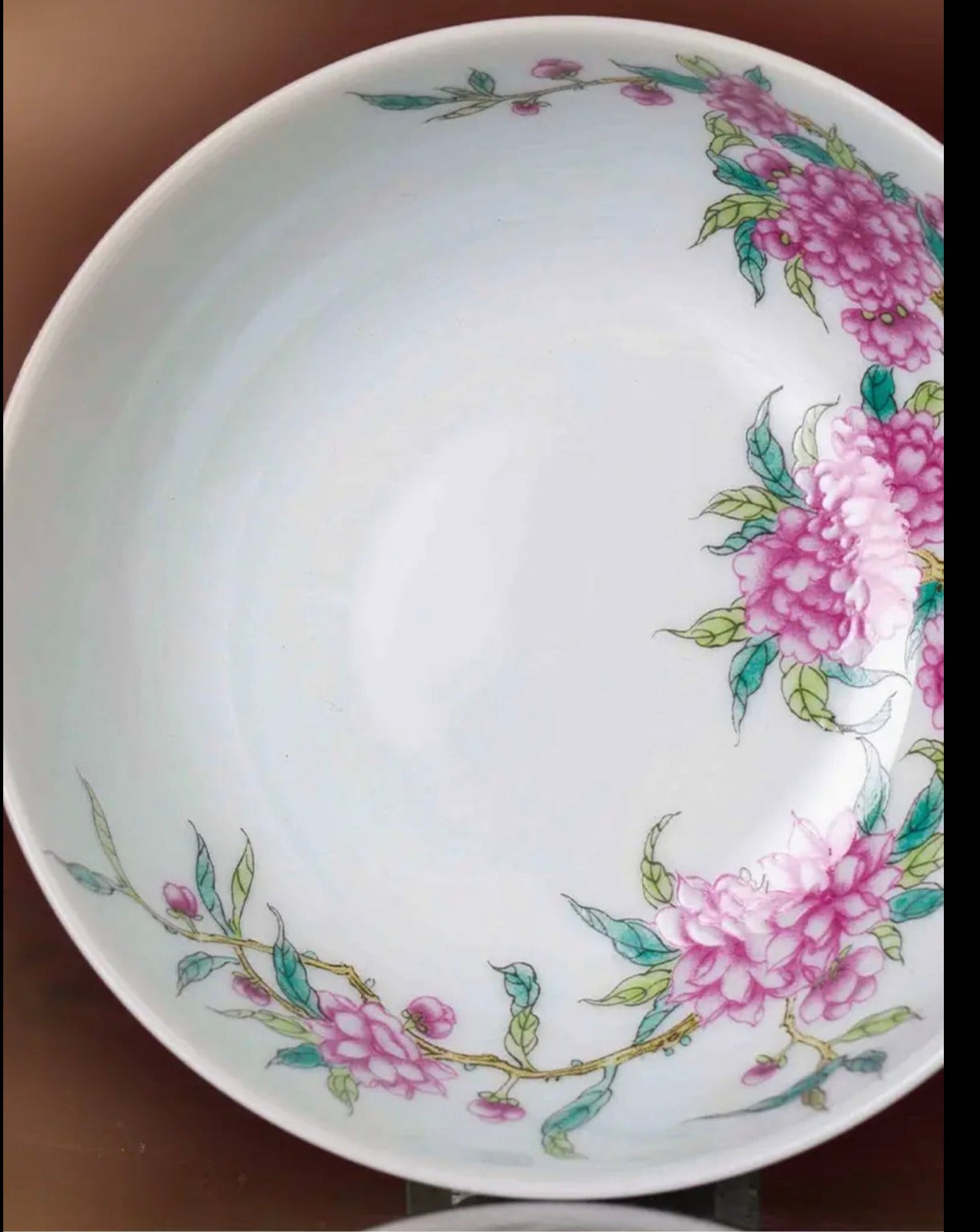 This is a Chinese Jingdezhen enamel flower teacup