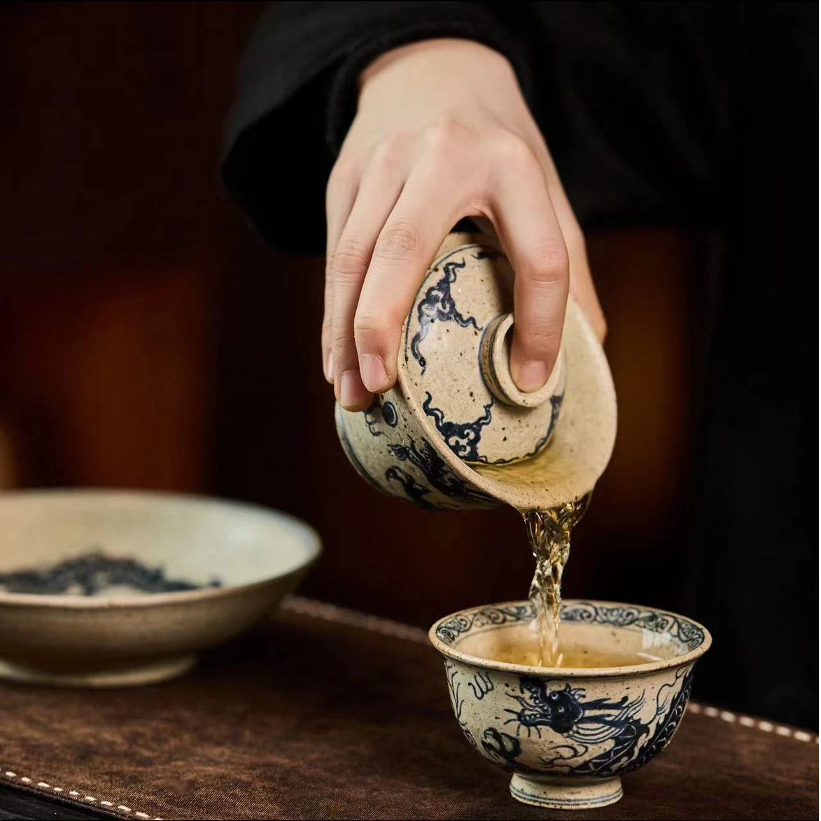 Chinese Handpainted Chinese Dragon Blue and White Pottery Jingdezhen Tea tray Teapot Holder Master Pottery Artwork