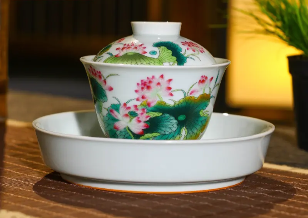 this is Chinese Jingdezhen enamel lotus gaiwan. this is a ceramic covered bowl