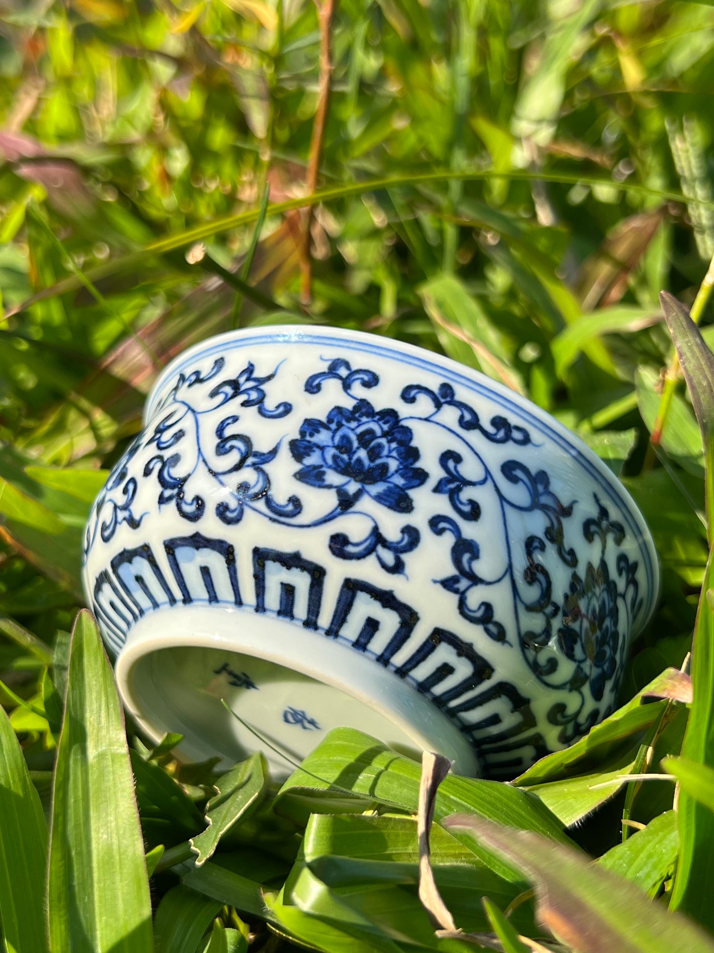 Hand Painted Chinese Blue and White Porcelain Lotus Of Twined Stems Teacup Jingdezhen Master Ceramic Artwork