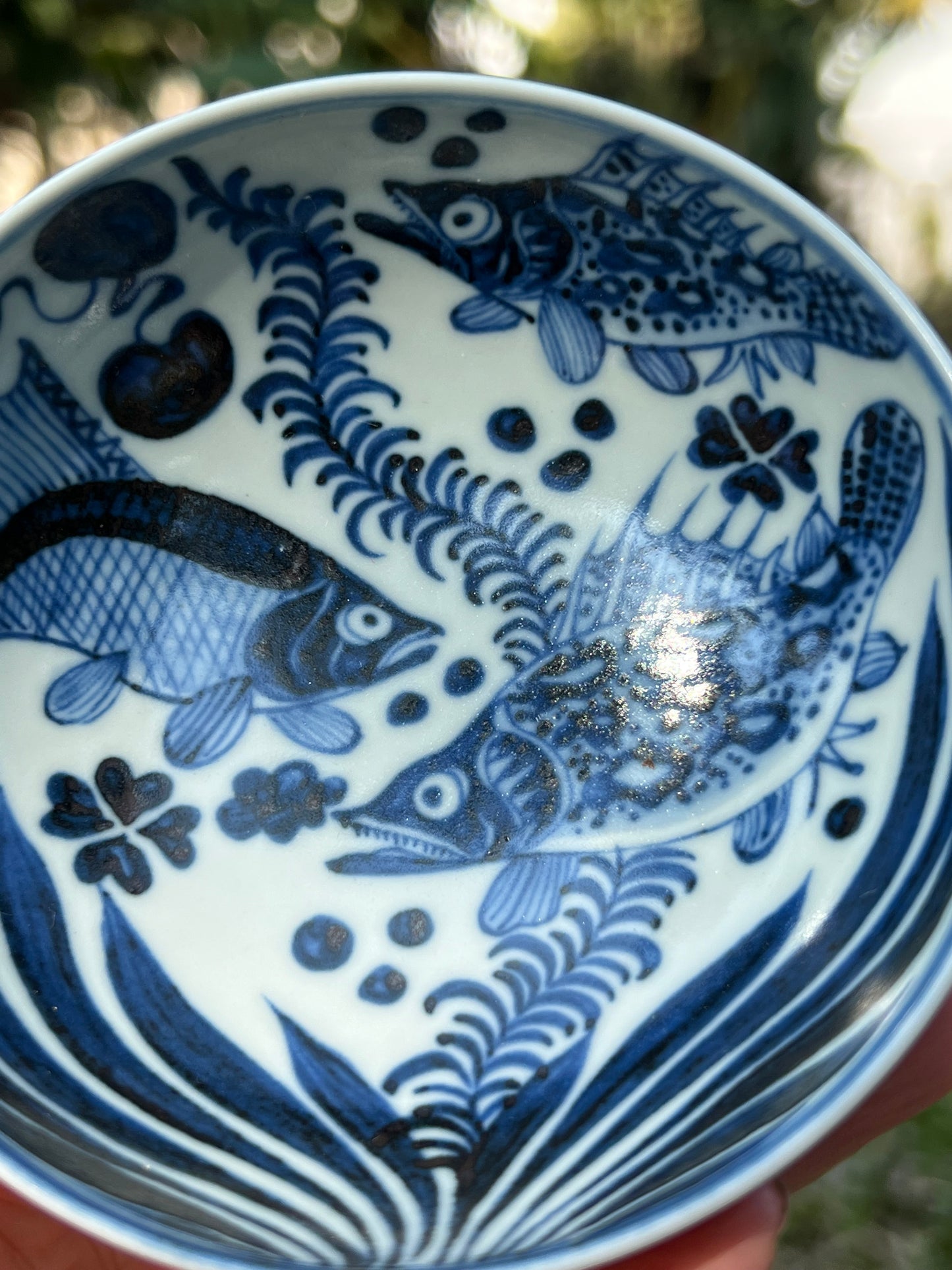 Hand Painted Chinese Blue and White Porcelain Fish Pattern Teacup Jingdezhen Master Ceramic Artwork