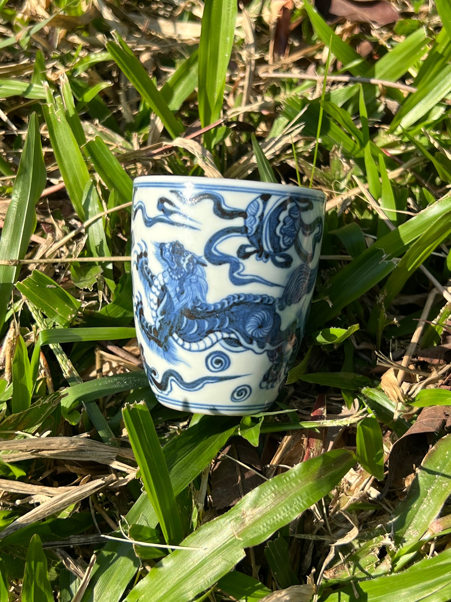 Hand Painted Chinese Blue And White Porcelain Lion Teacup Jingdezhen Master Ceramic Artwork