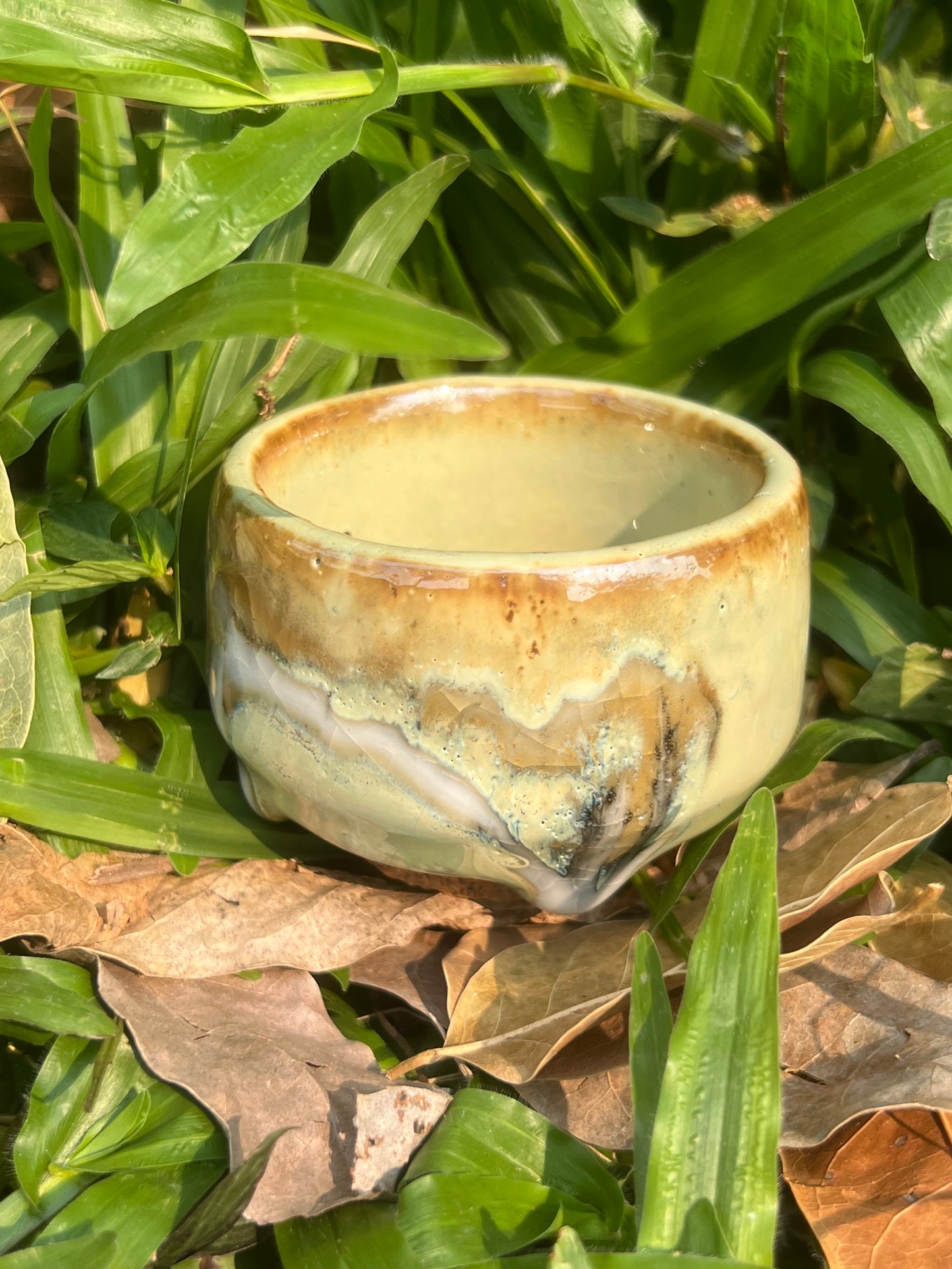 This is a shino ware teacup.this is a shinoyaki teacup