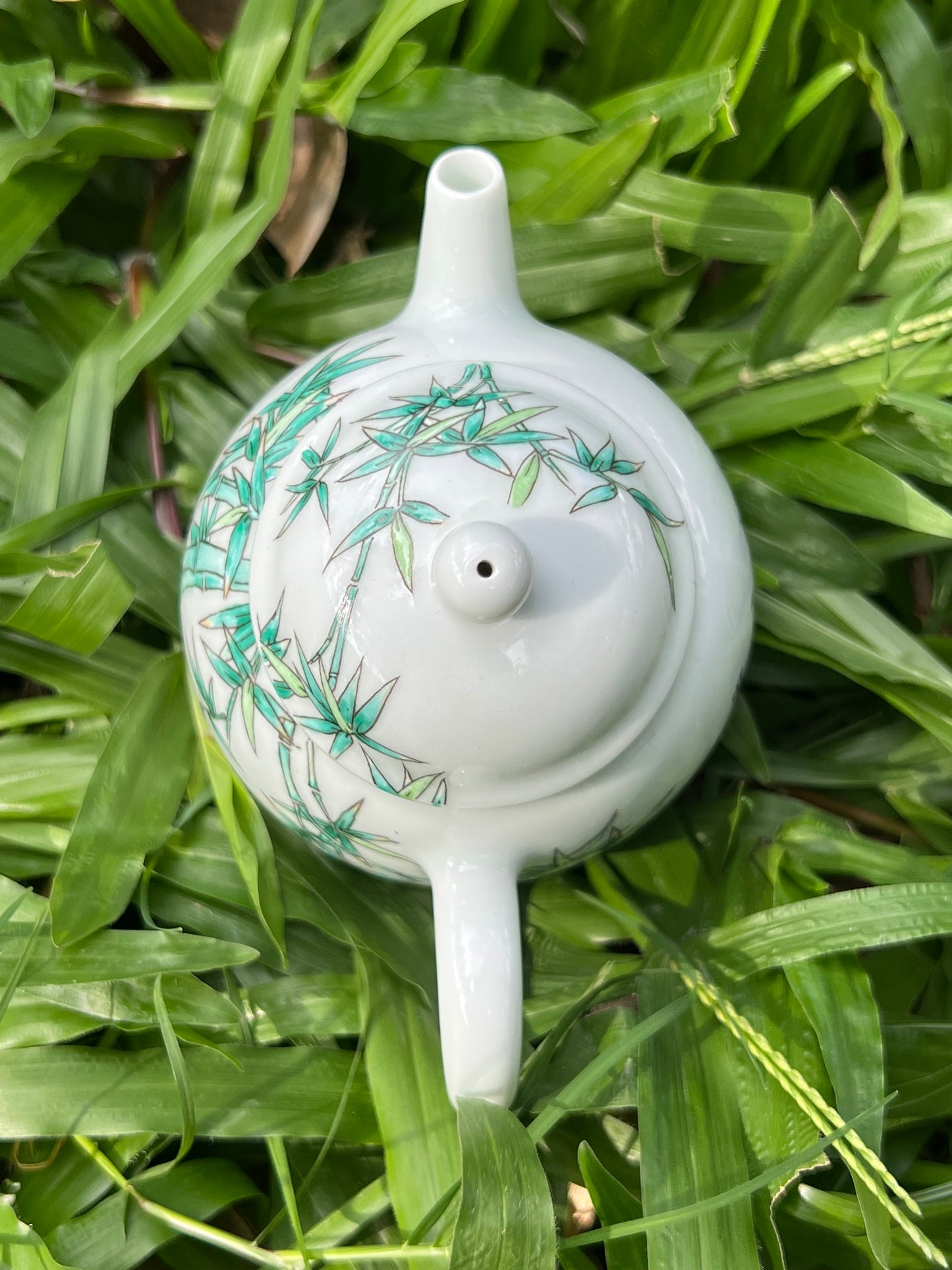 this is Chinese Jingdezhen famille rose ceramic teapot. this is a ceramic bamboo teapot