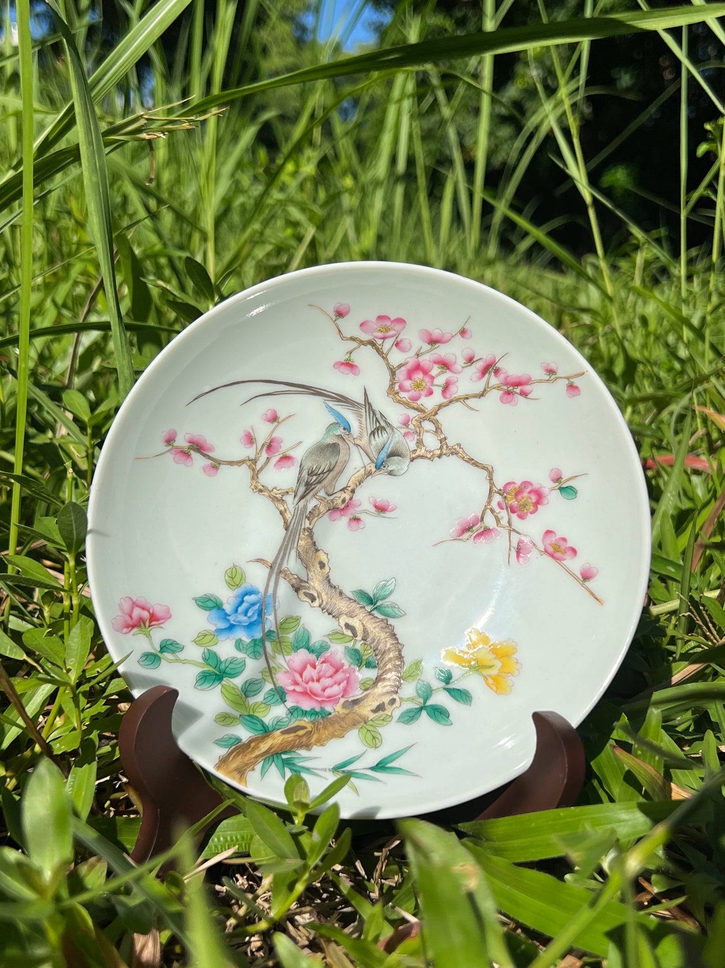 Handcrafted Chinese Handpainted Chinese Flower Bird Famille Rose Gaiwan Jingdezhen Master Ceramic Artwork