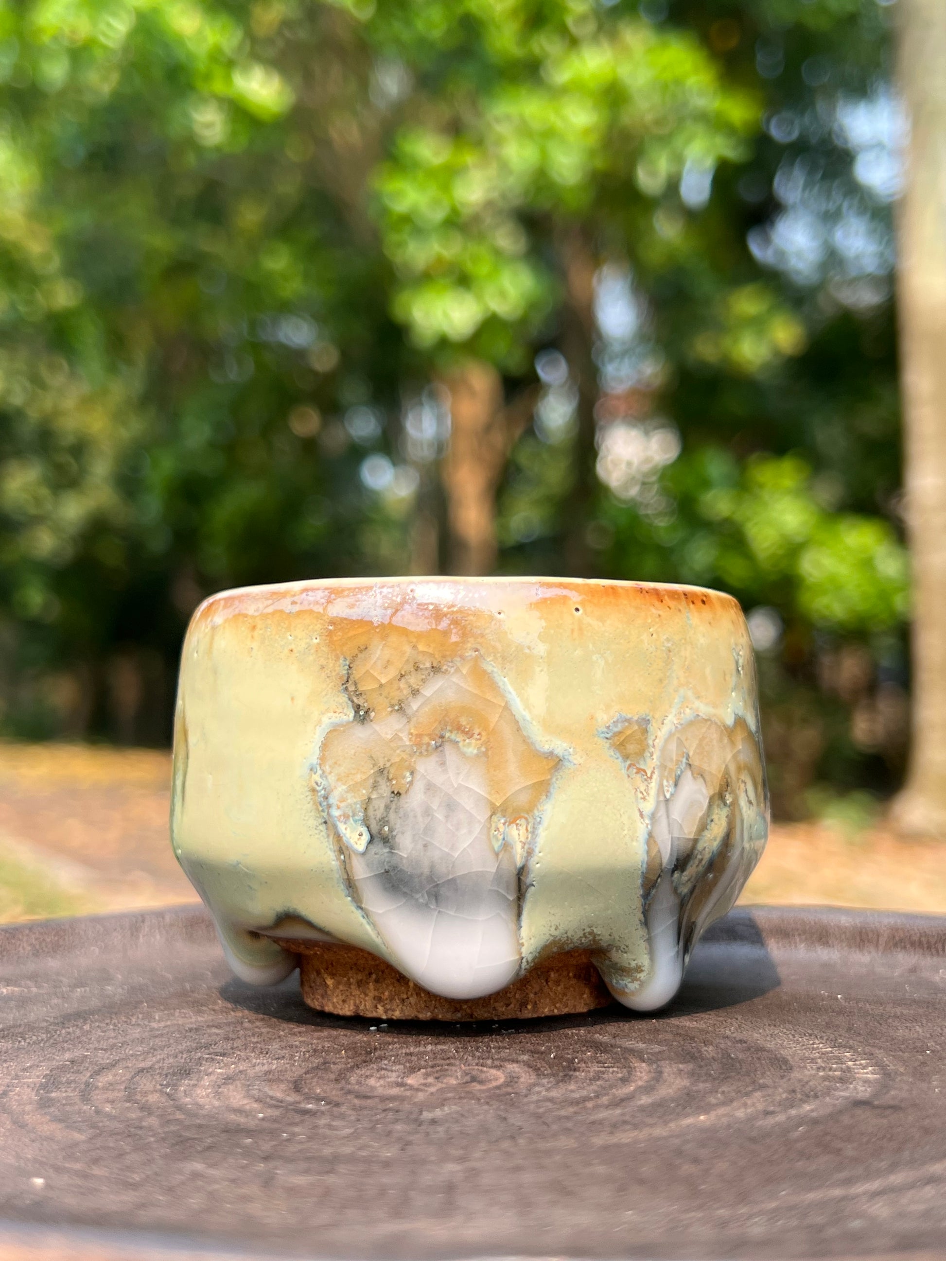 This is a shino ware teacup.this is a shinoyaki teacup