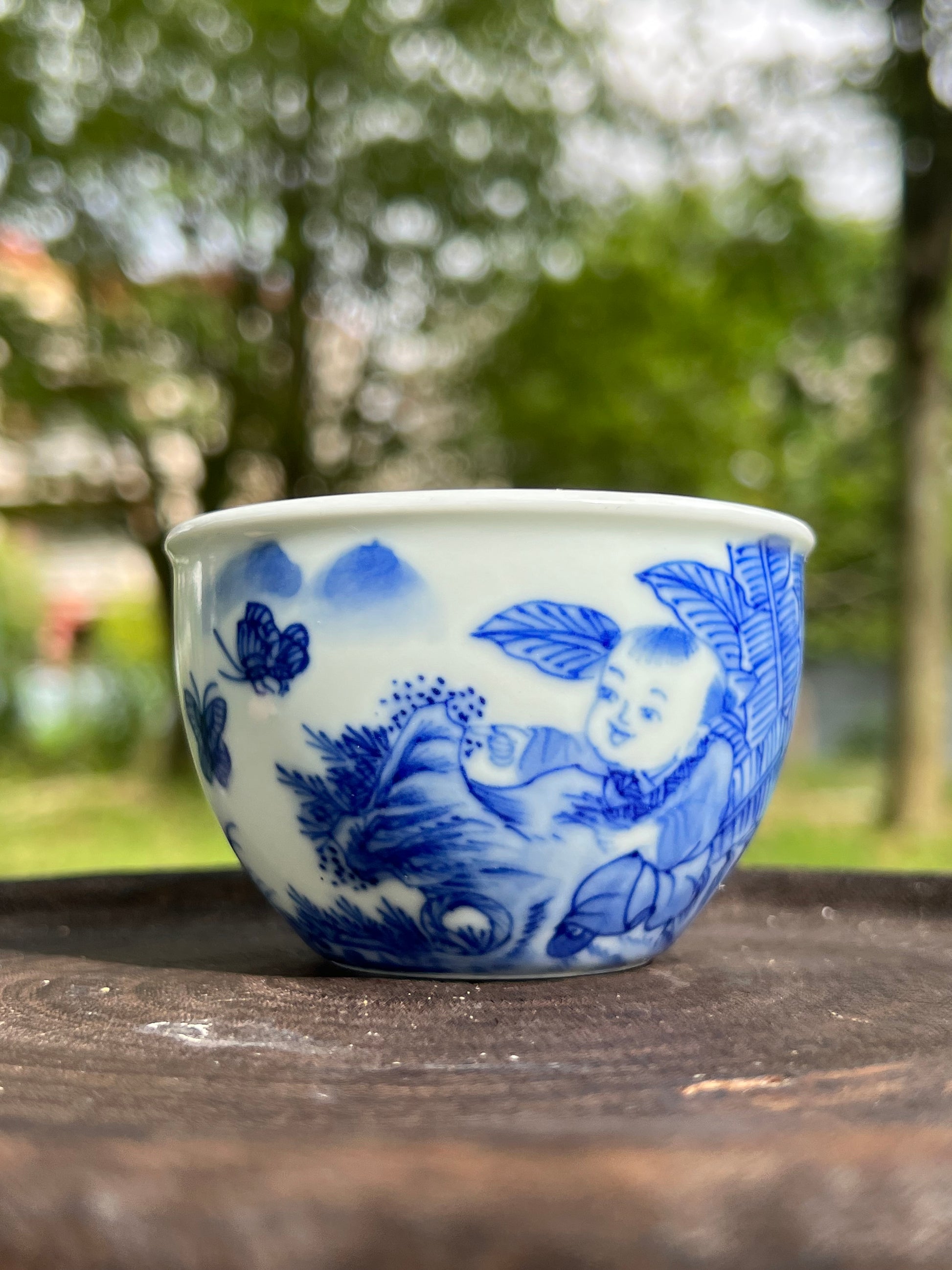 this is Chinese Jingdezhen blue and white porcelain teacup. this is a ceramic teacup