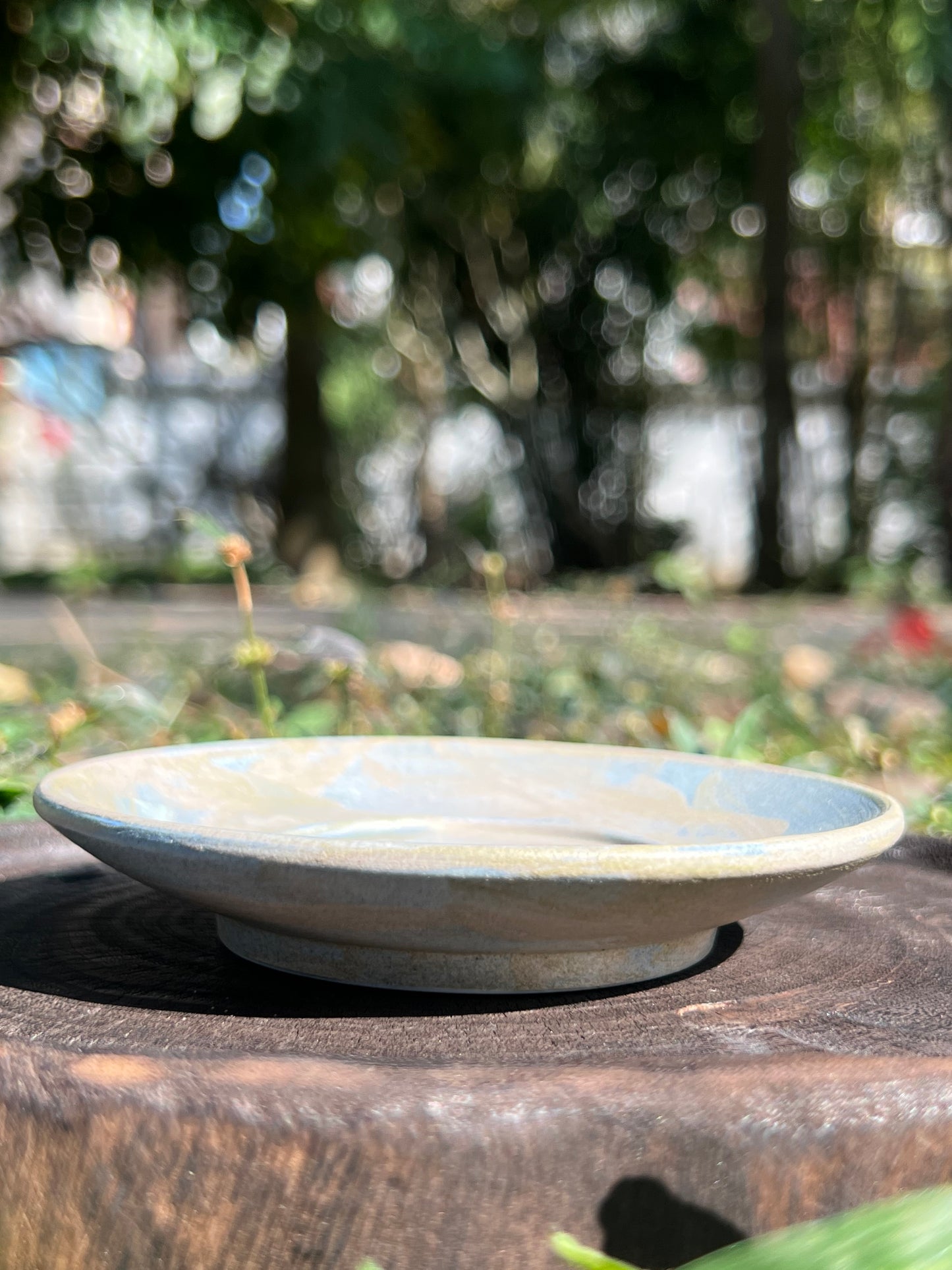 This is a pottery teapot.this is a pottery gaiwan