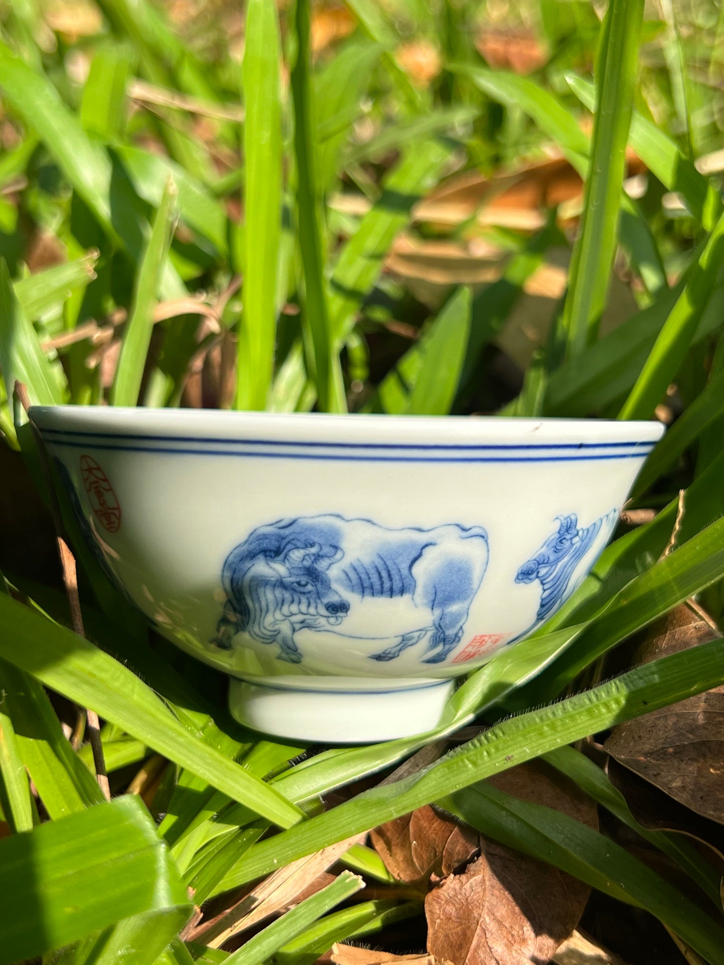 this is Chinese Jingdezhen blue and white porcelain teacup. this is a ceramic teacup