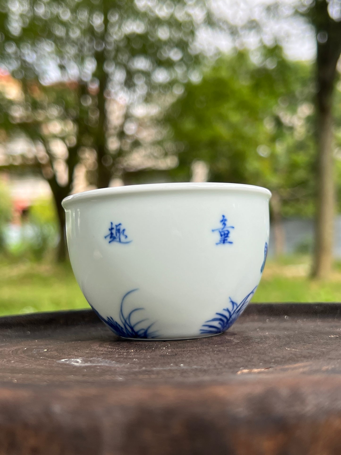 this is Chinese Jingdezhen blue and white porcelain teacup. this is a ceramic teacup