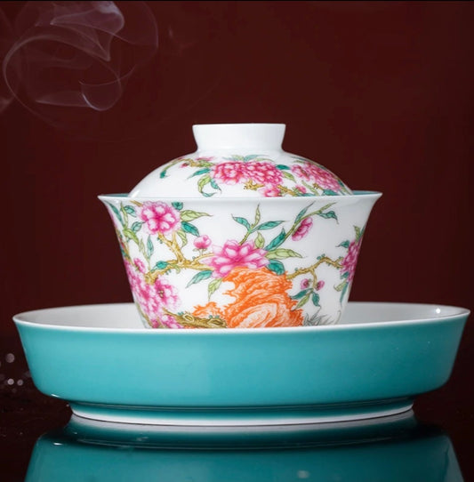 This is a Chinese Jingdezhen enamel flower teapot gaiwan