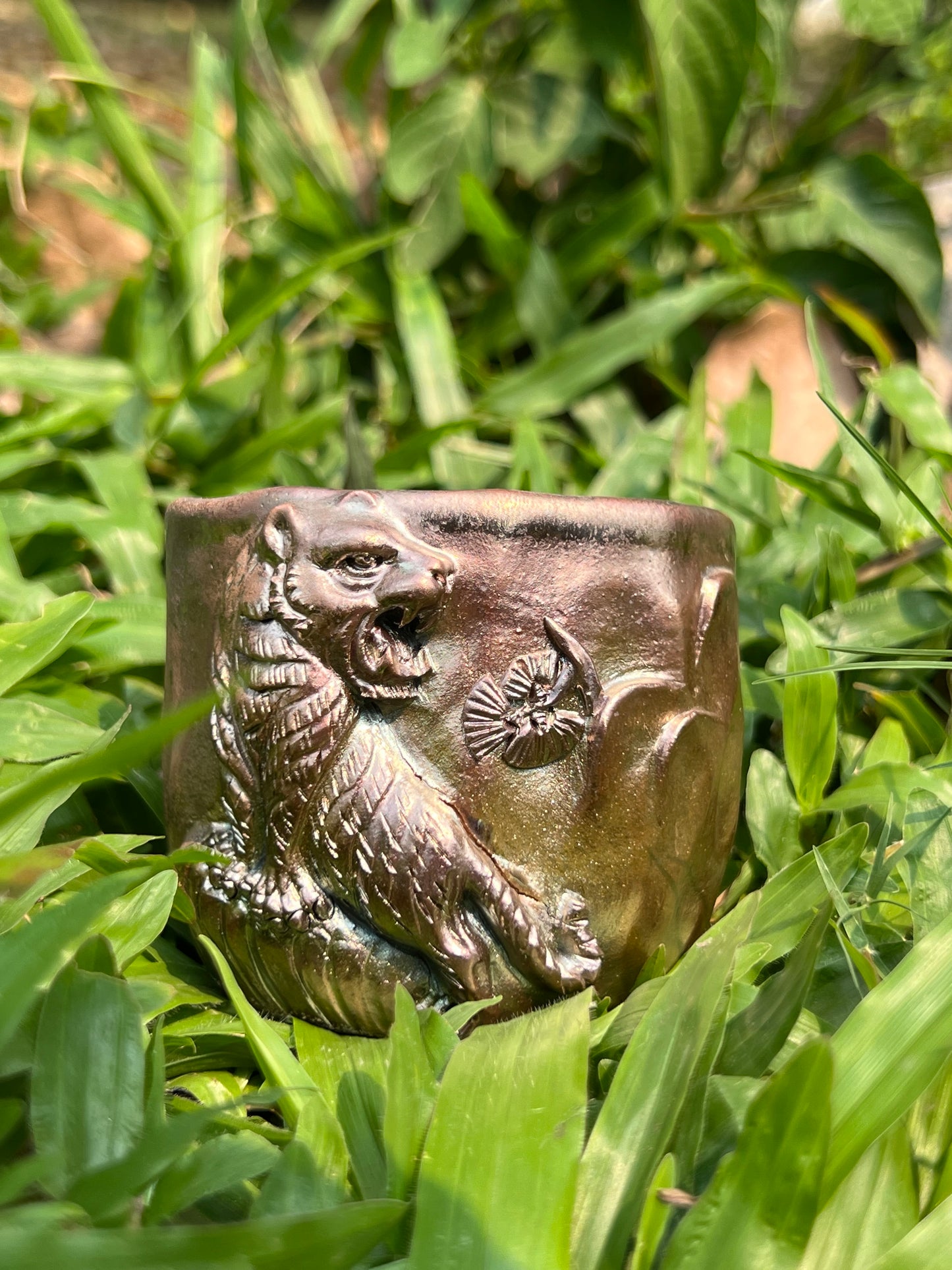 Handmade Chinese Tietai Pottery Tiger Teacup Woodfired Natural Gloss Artwork Gongfu Teaware Teacup