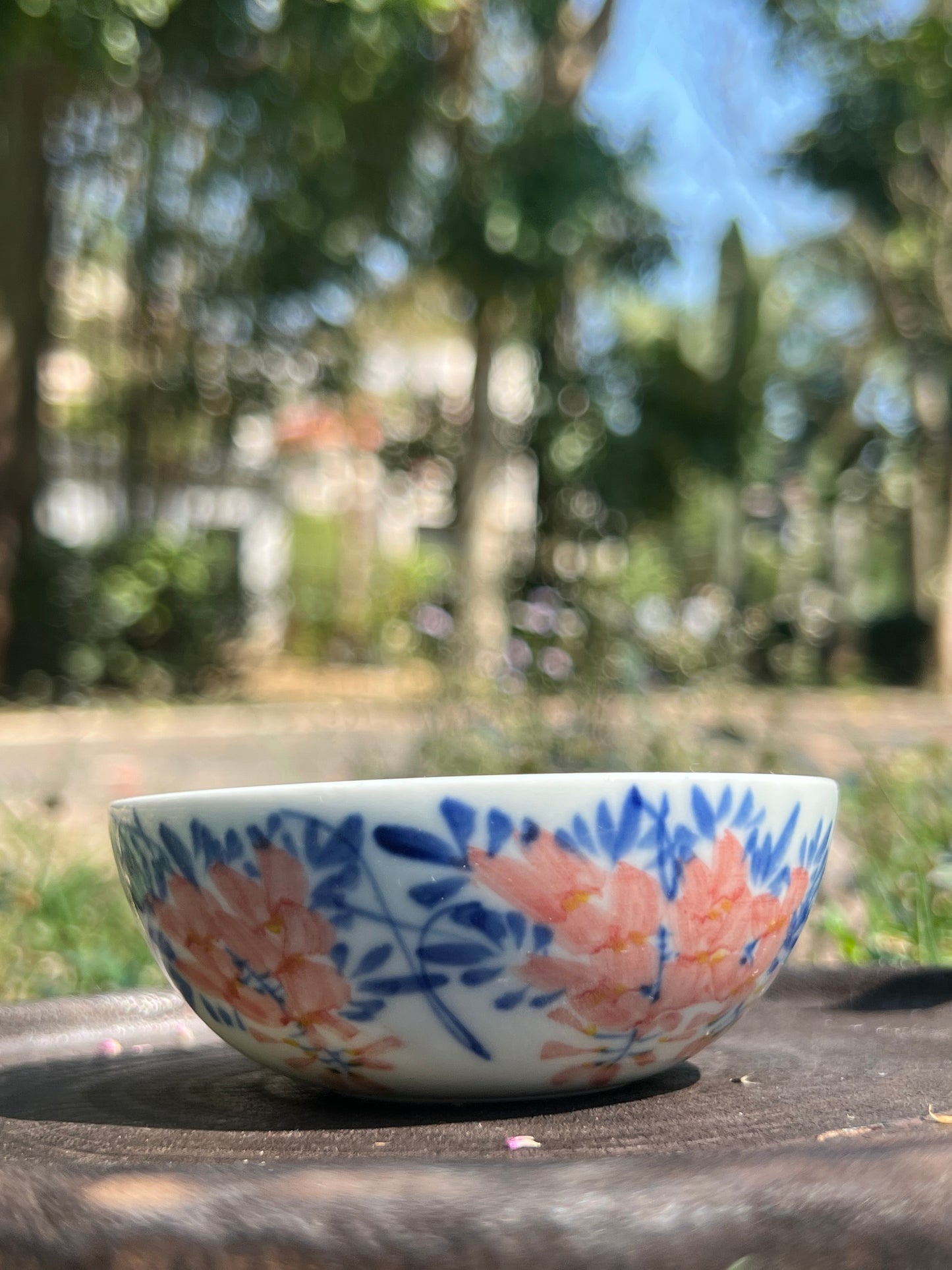 This is a Chinese Jingdezhen blue and white porcelain landscape teacup