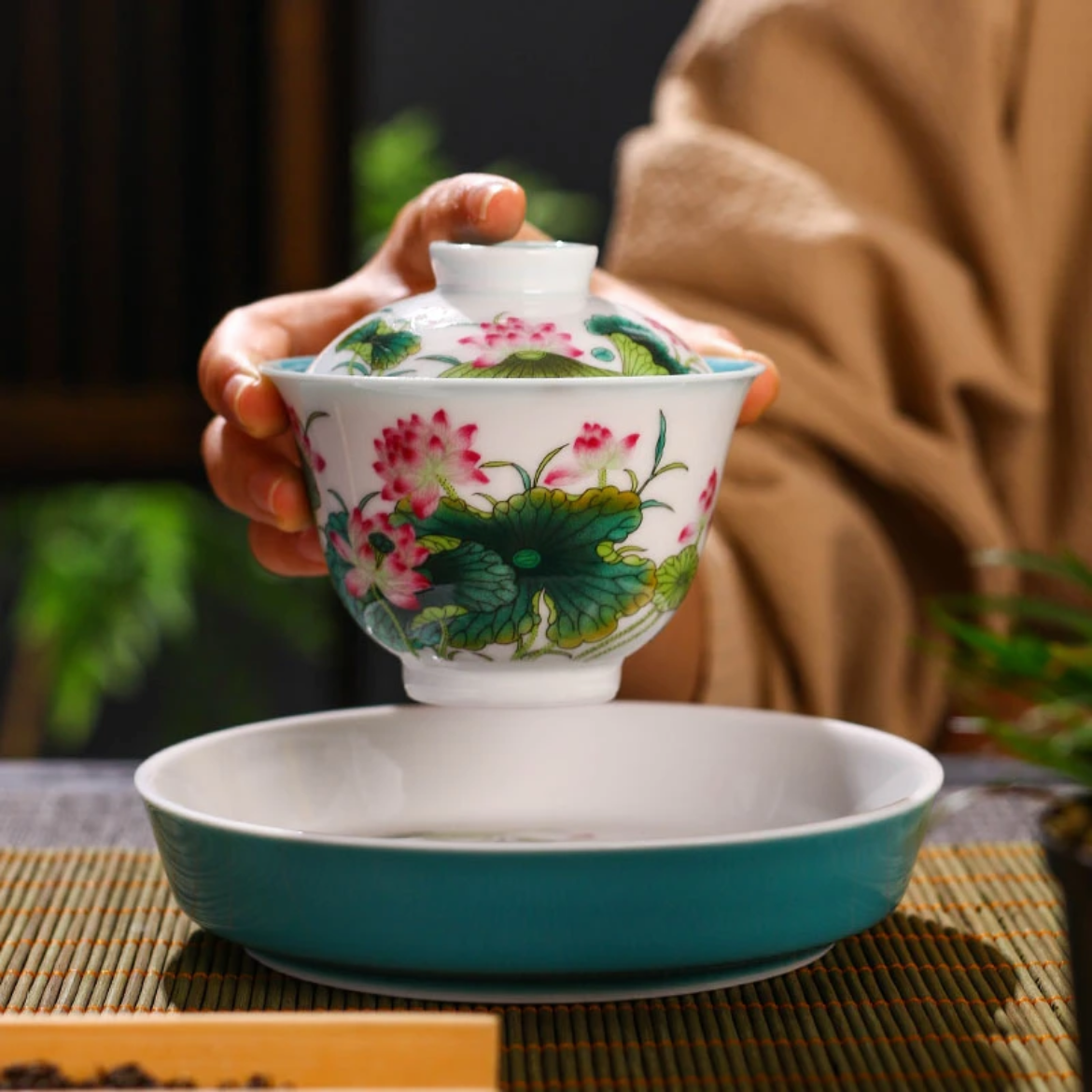 this is Chinese Jingdezhen enamel lotus gaiwan. this is a ceramic covered bowl