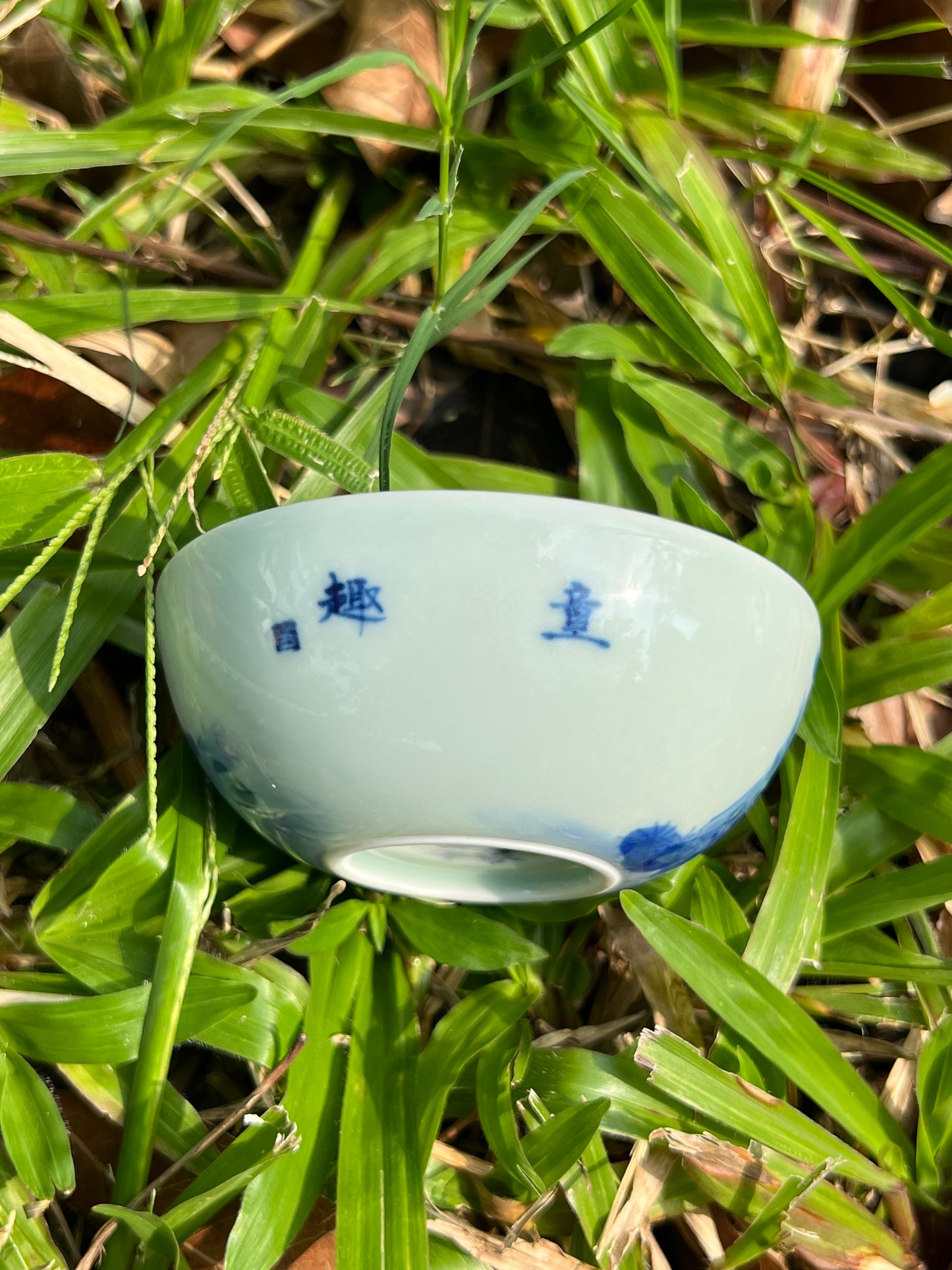 this is Chinese Jingdezhen blue and white porcelain teacup. this is a ceramic teacup