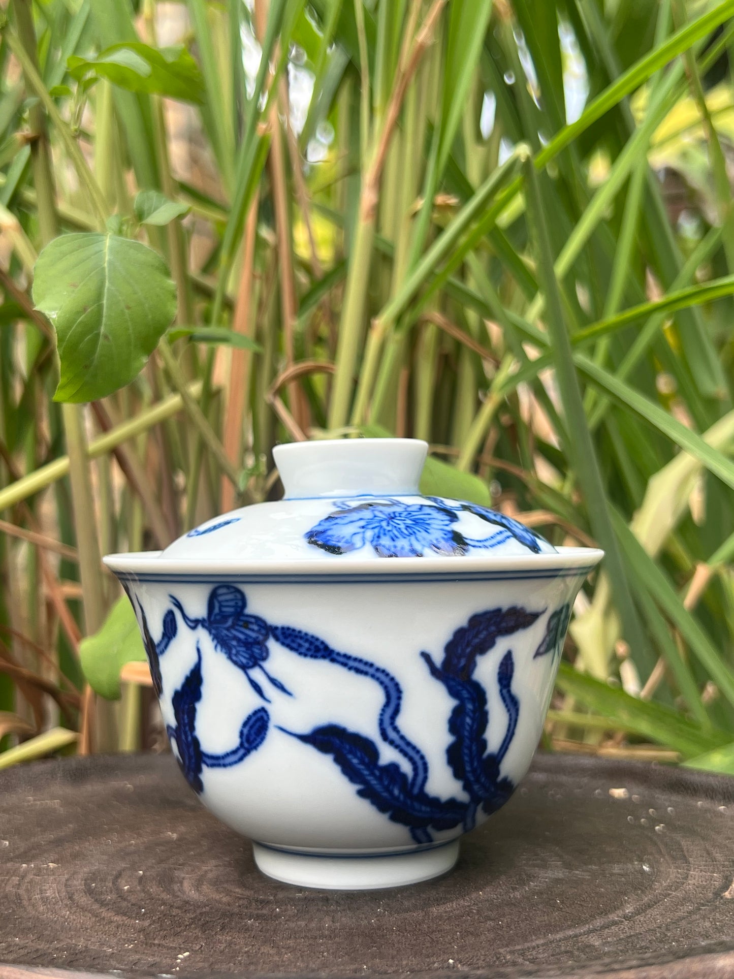 Handcrafted Chinese Handpainted Chinese Corn Poppy Blue and White Porcelain Gaiwan Set Jingdezhen Teapot Ceramic Artwork