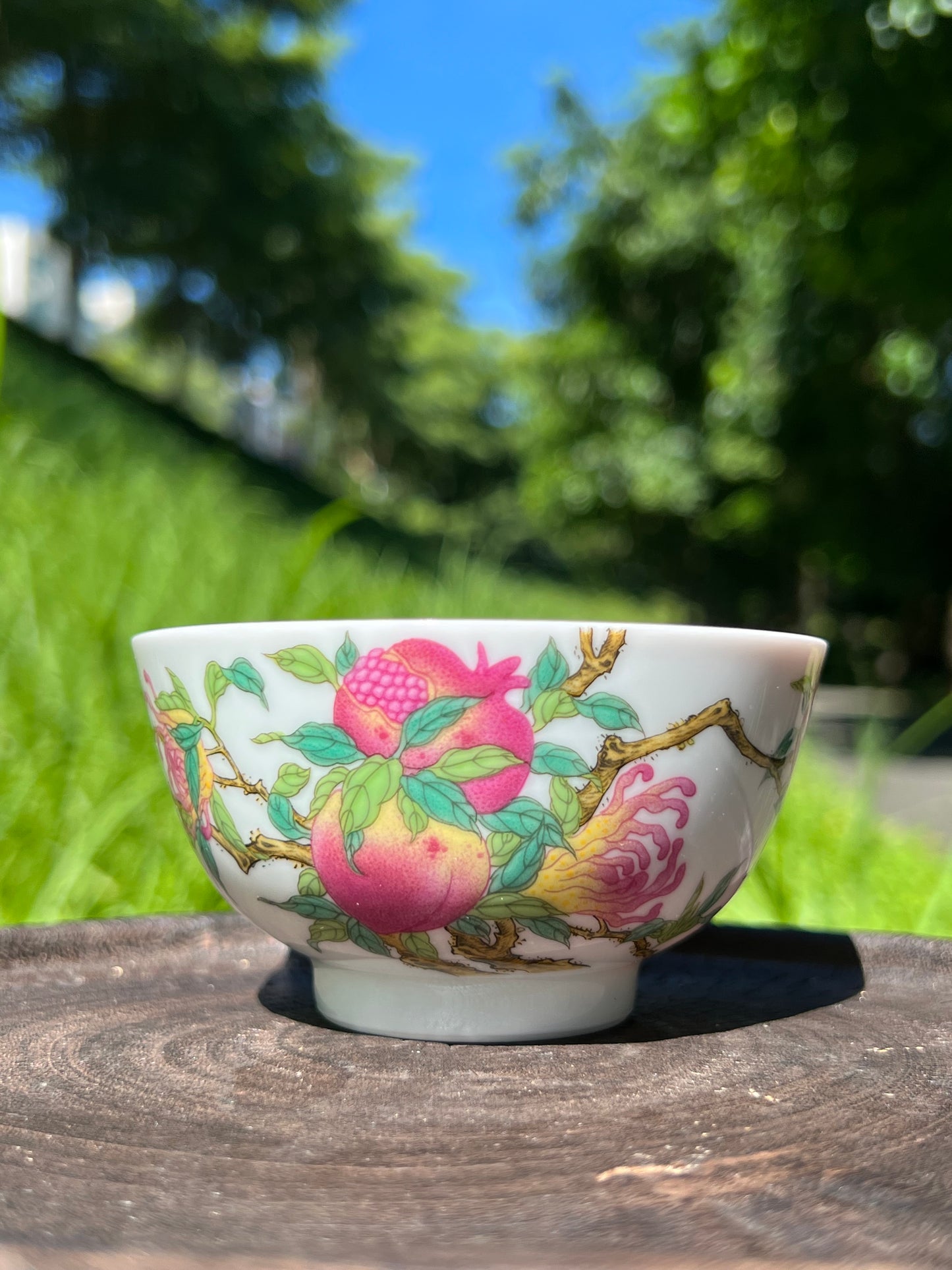 Handpainted Chinese Jingdezhen Peach Teacup Master Ceramic Artwork