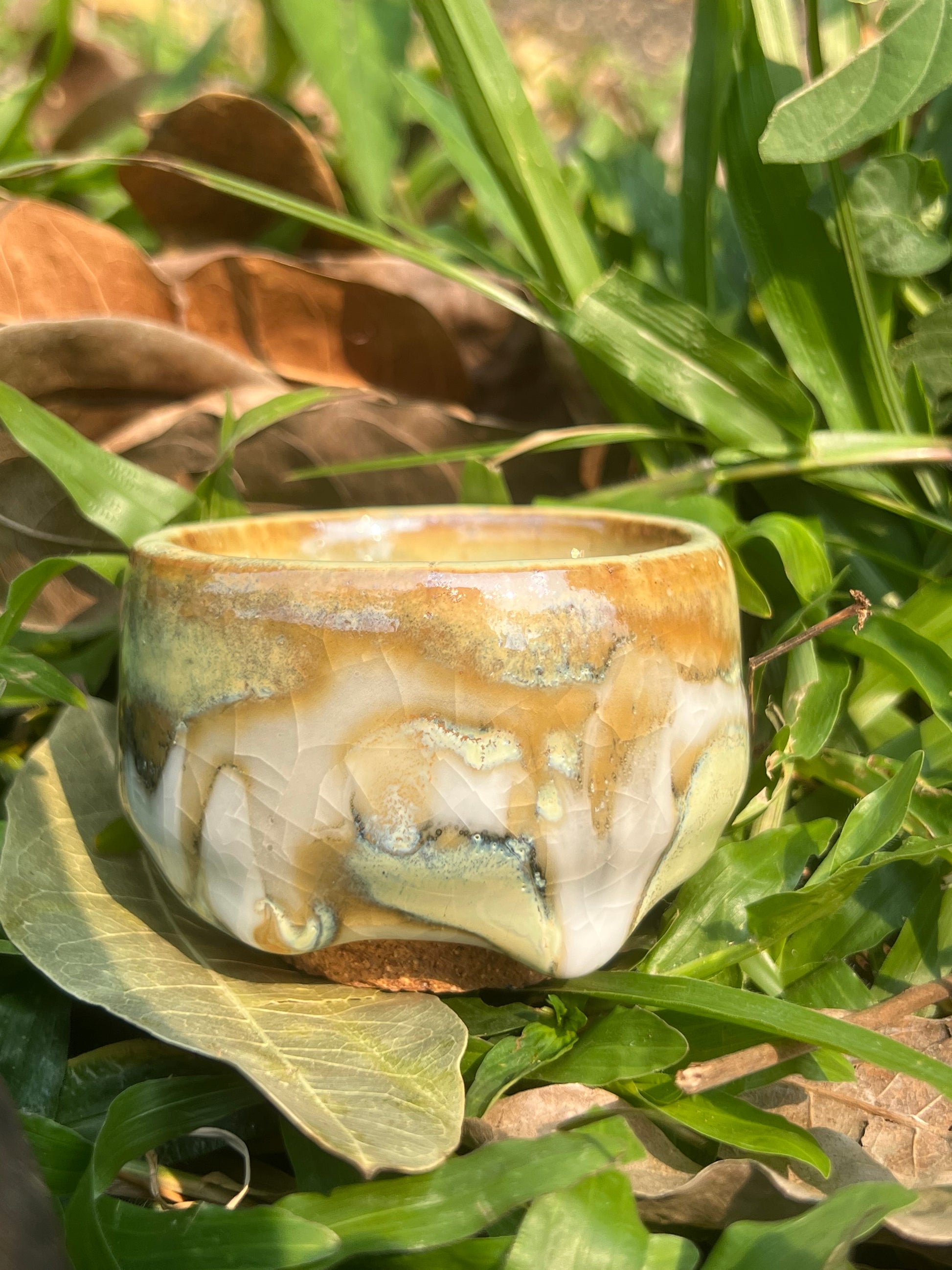 This is a shino ware teacup.this is a shinoyaki teacup