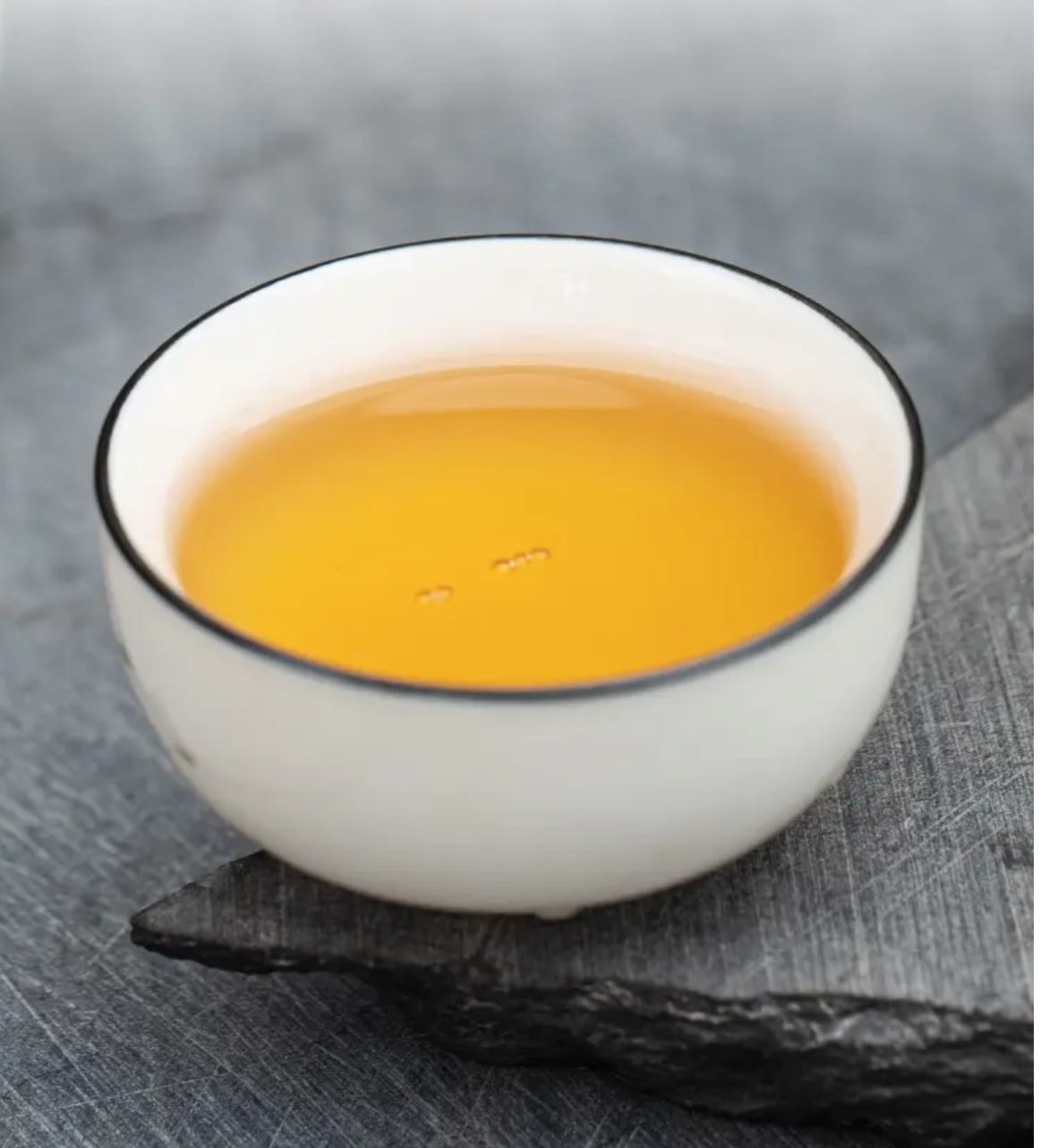 This is Chinese white tea.this is yunnan white tea