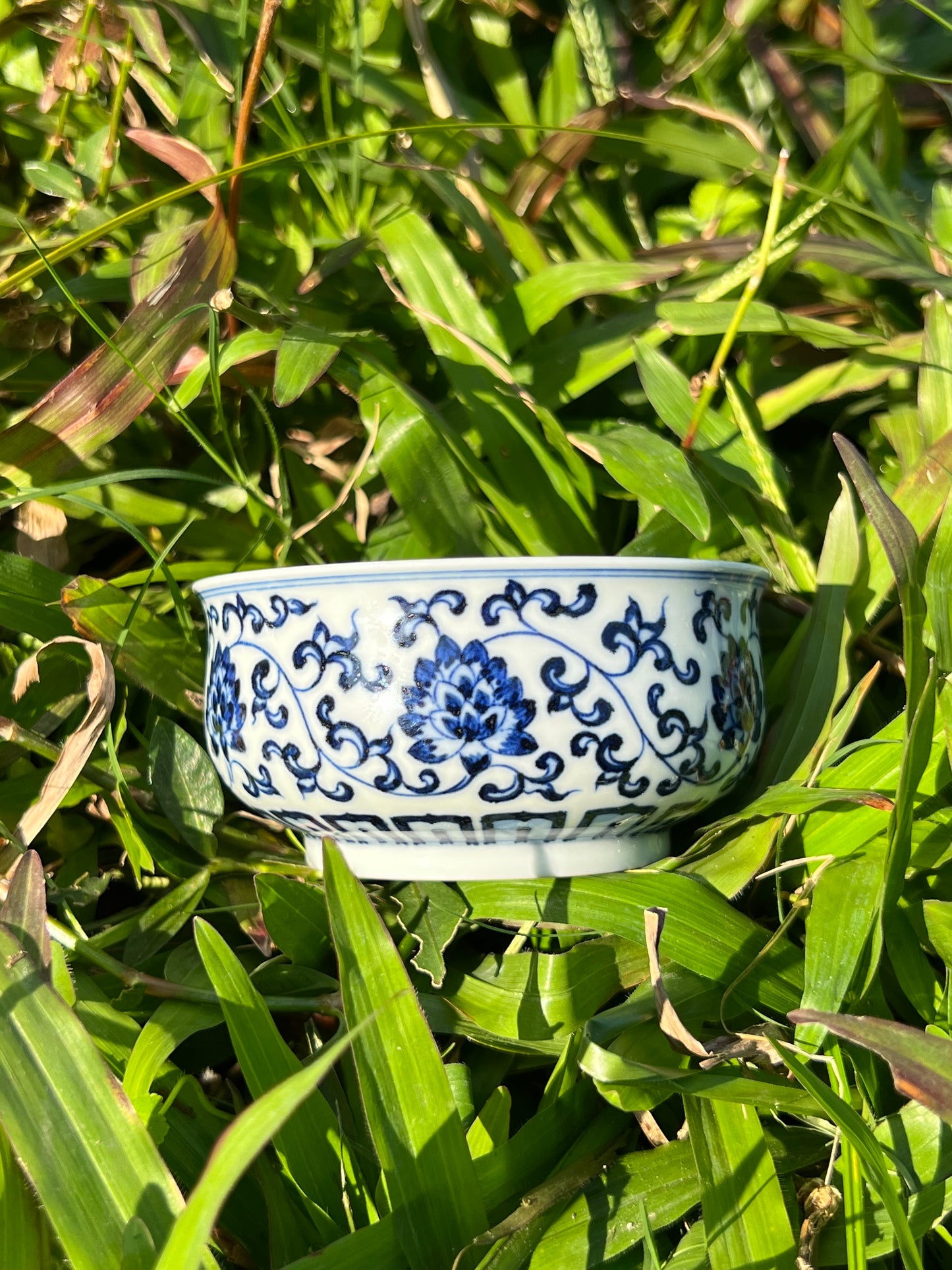 Hand Painted Chinese Blue and White Porcelain Lotus Of Twined Stems Teacup Jingdezhen Master Ceramic Artwork