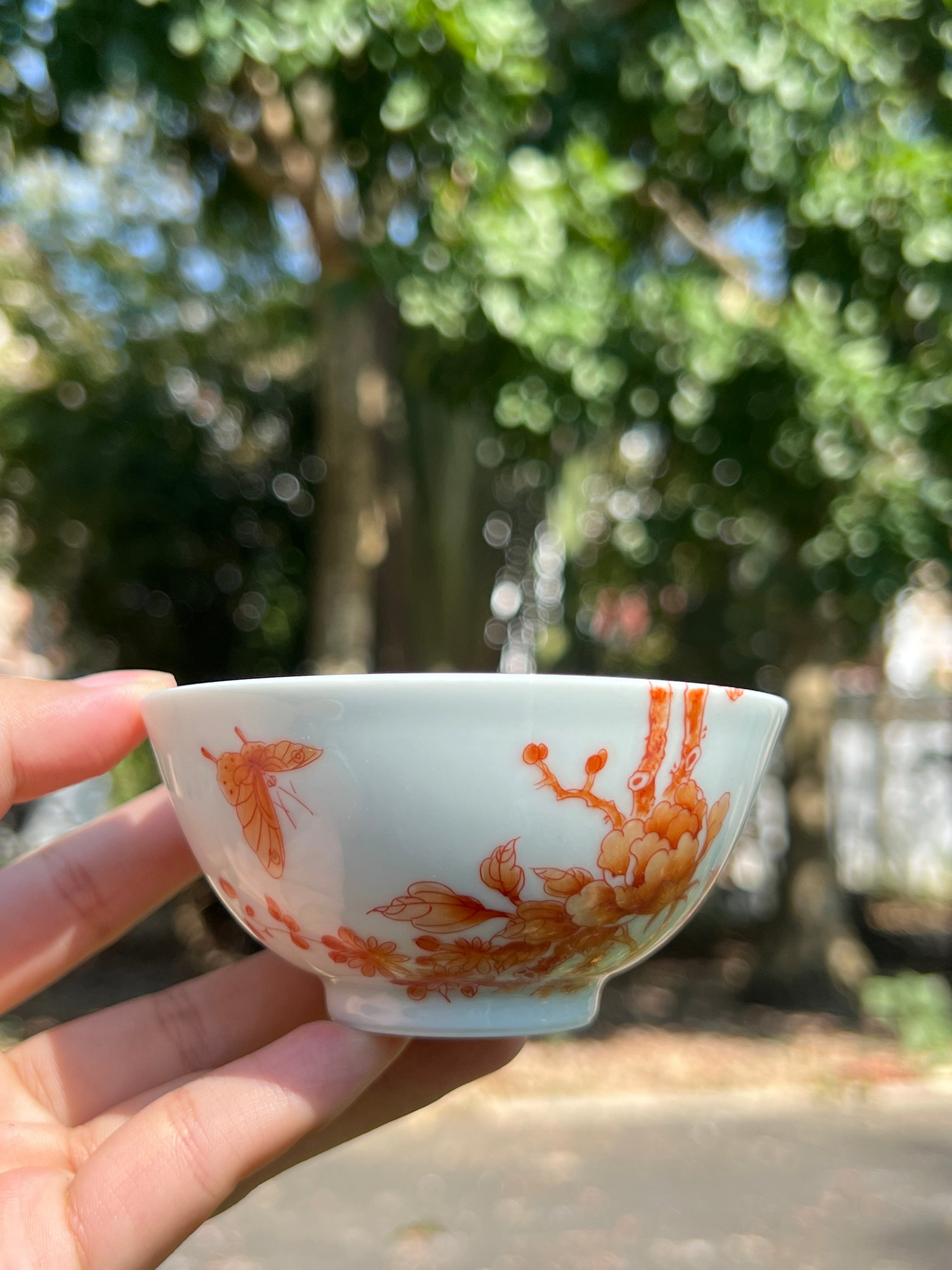 this is a Chinese Jingdezhen alum red peony flower teacup