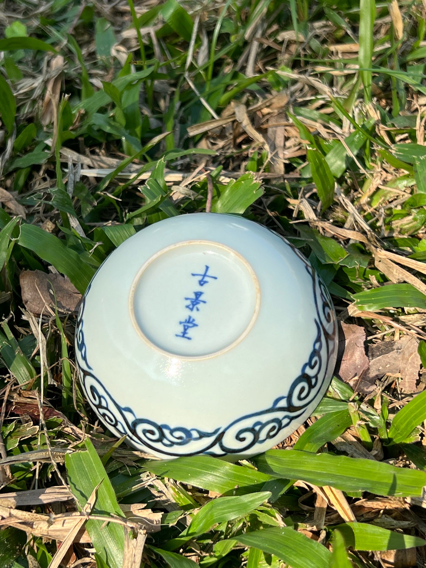 Hand Painted Chinese Blue and White Porcelain Fish Pattern Teacup Jingdezhen Master Ceramic Artwork