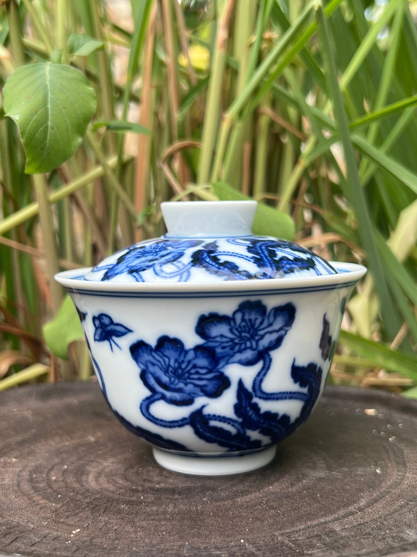 Handcrafted Chinese Handpainted Chinese Corn Poppy Blue and White Porcelain Gaiwan Set Jingdezhen Teapot Ceramic Artwork