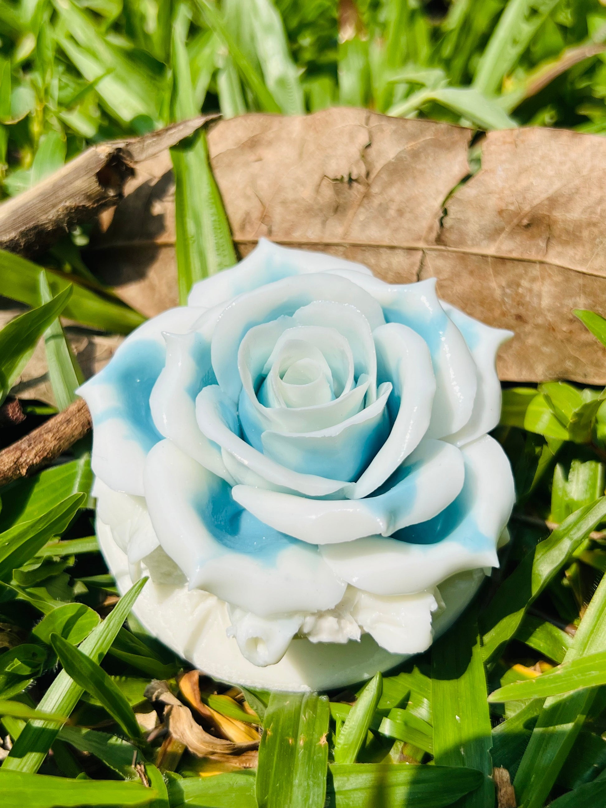 This is a woodfired white pottery flower faircup gongdaobei