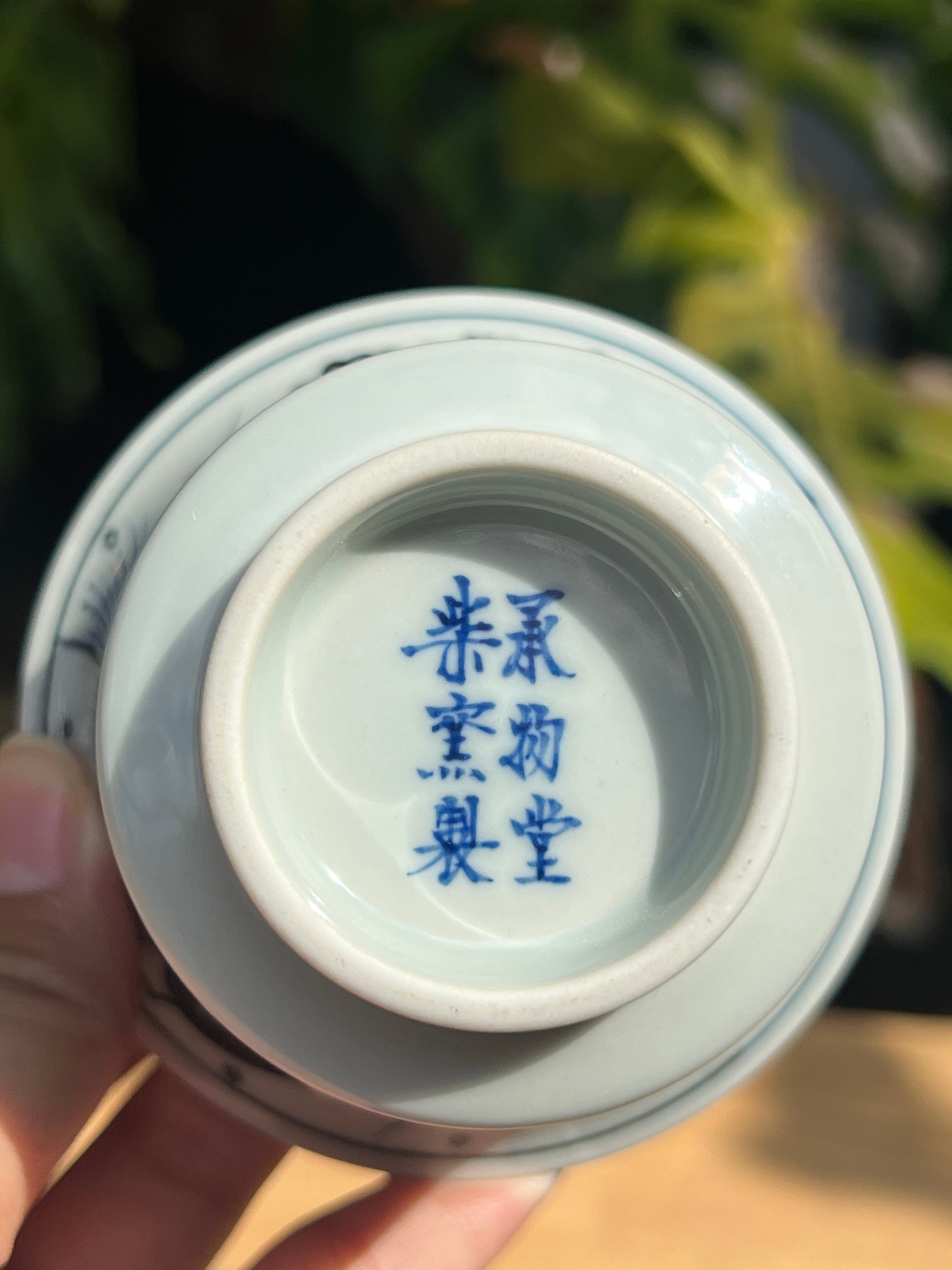 This is a Chinese Jingdezhen blue and white porcelain dragon teapot gaiwan