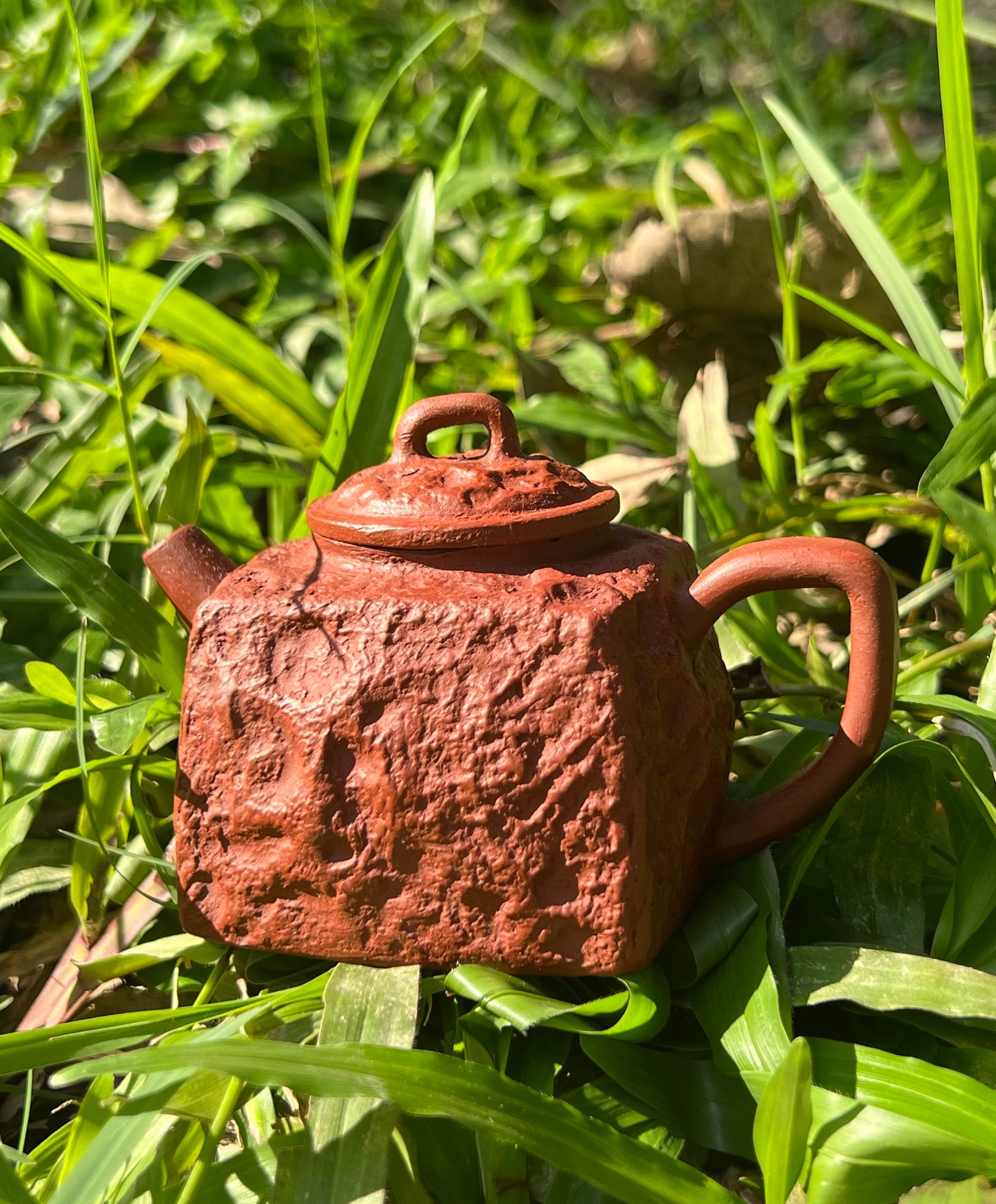 this is Chinese red clay teapot