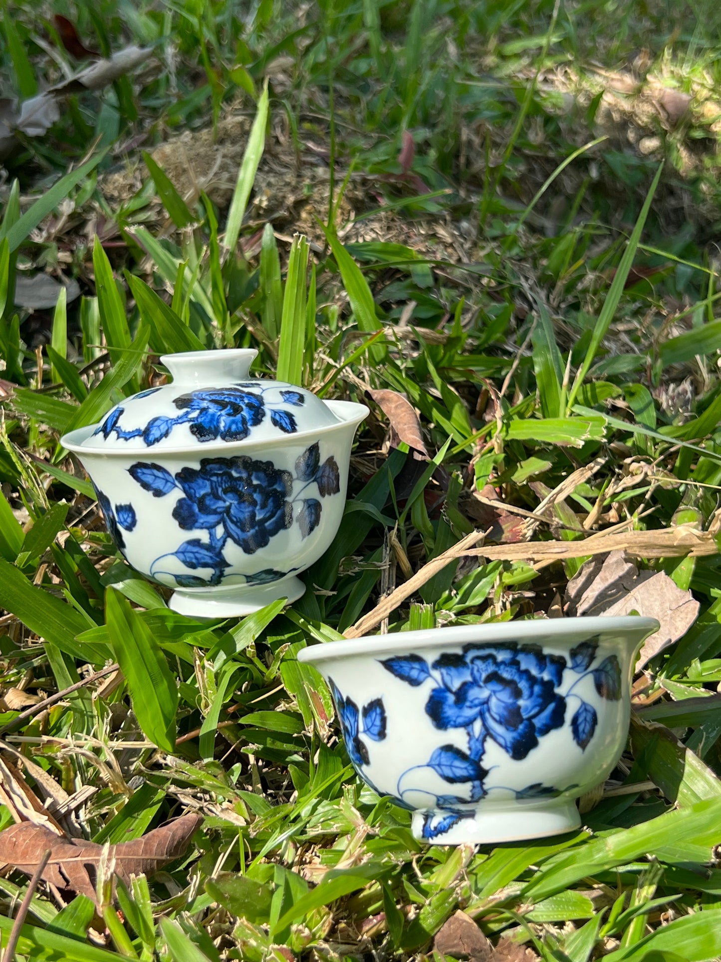 Hand Painted Chinese Blue and White Porcelain Peony Gaiwan Jingdezhen Master Ceramic Artwork