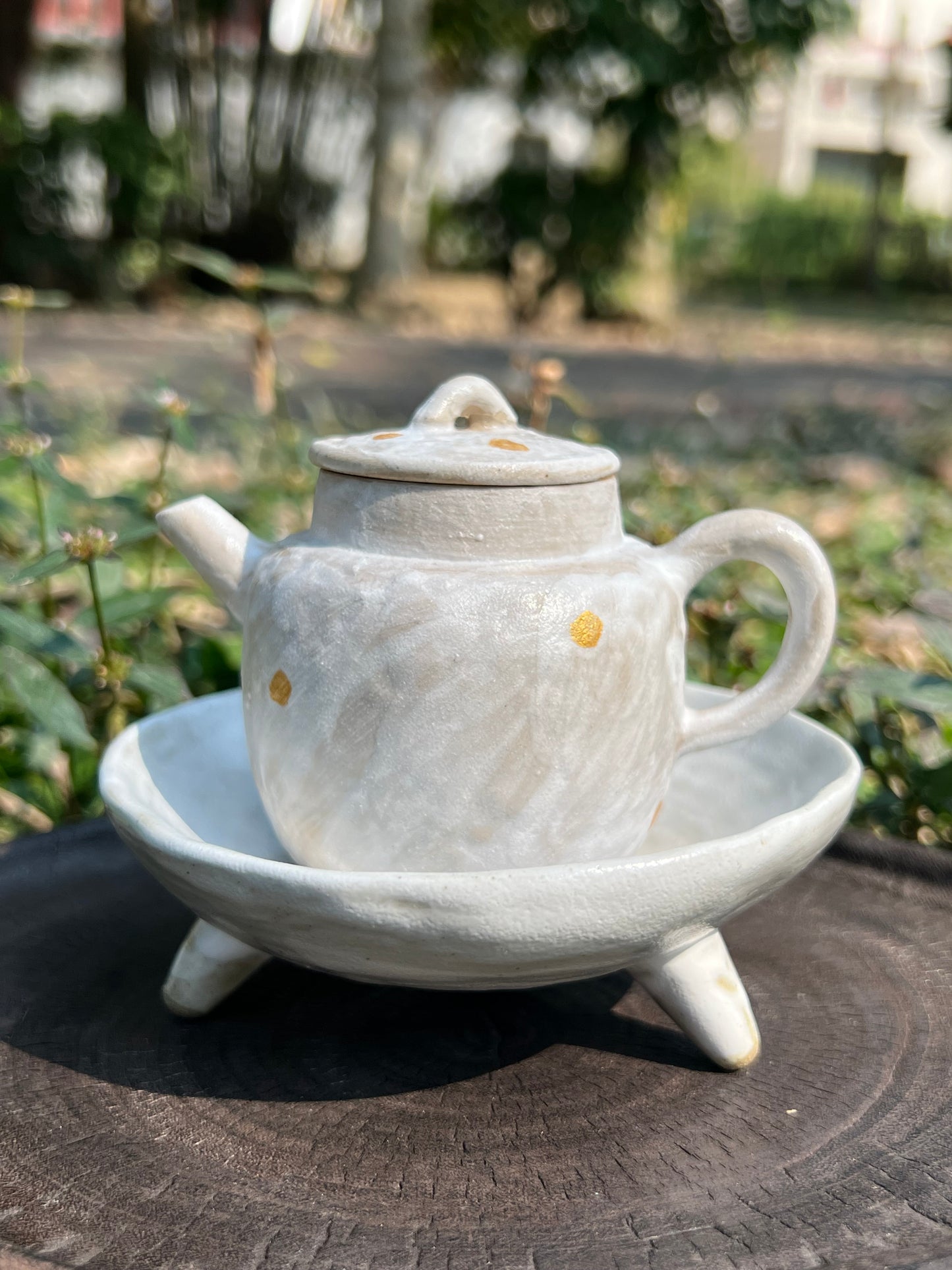 White New Chinese Style Simple Teapot Household Ceramics With Spherical Hole Filter Teapot Kungfu Teaware