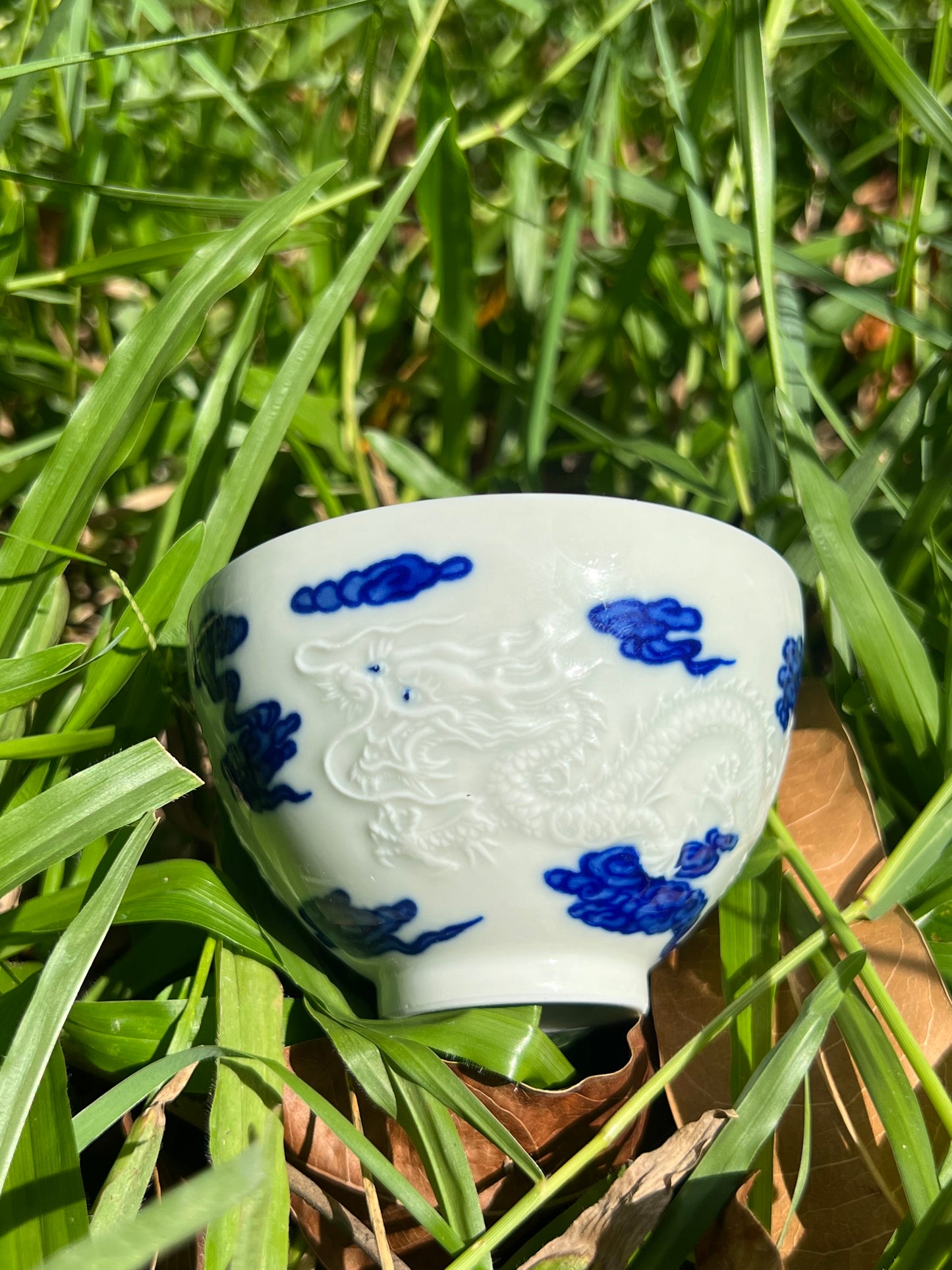 Hand Engraved Chinese Blue and White Porcelain Dragon Jingdezhen Teacup Master Cup Ceramic Artwork